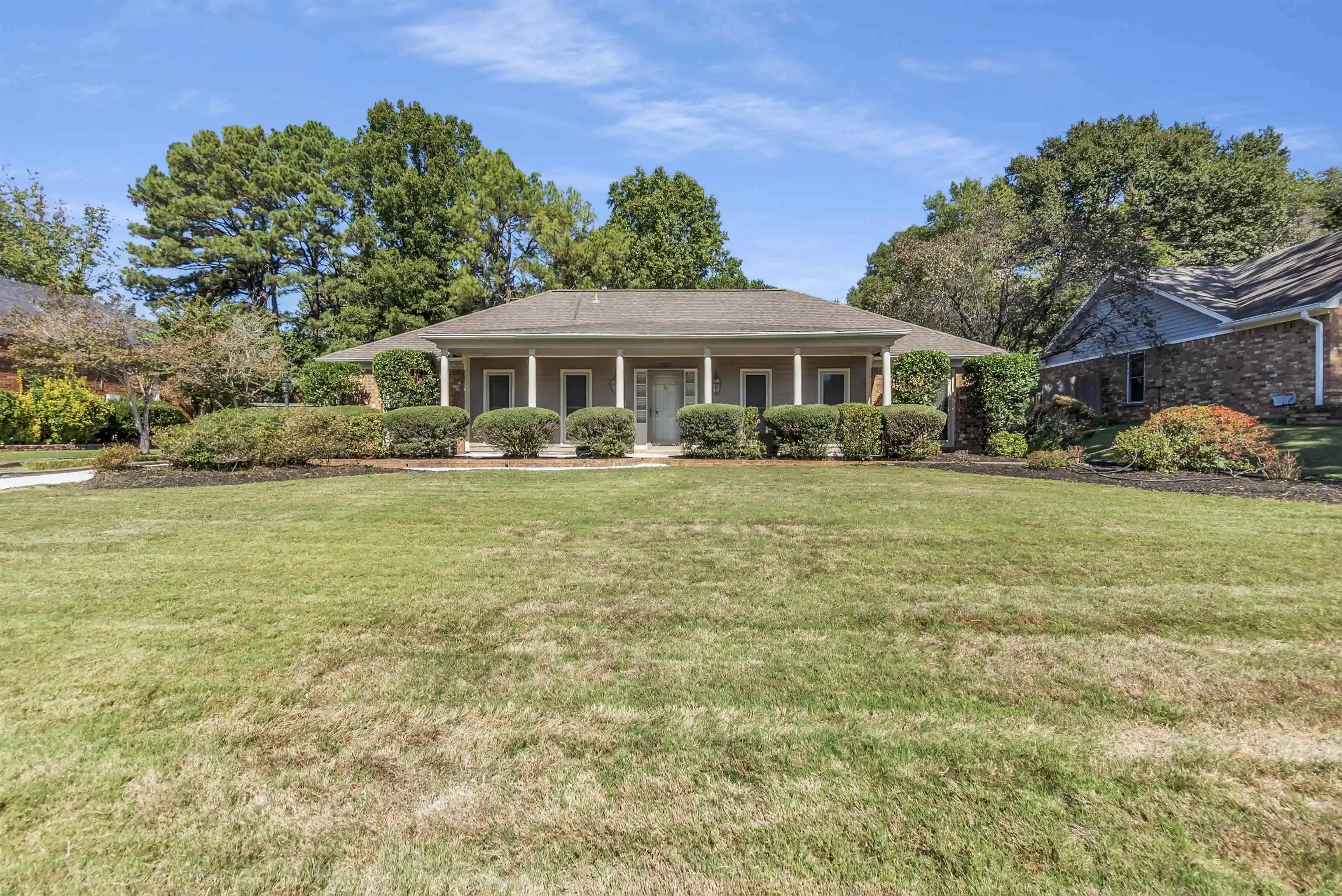 Photo 1 of Sale Pending at 8600 Edney Ridge Dr, Cordova, TN 38016 | MLS# 10232045 | Listing updated on 2026-10-18