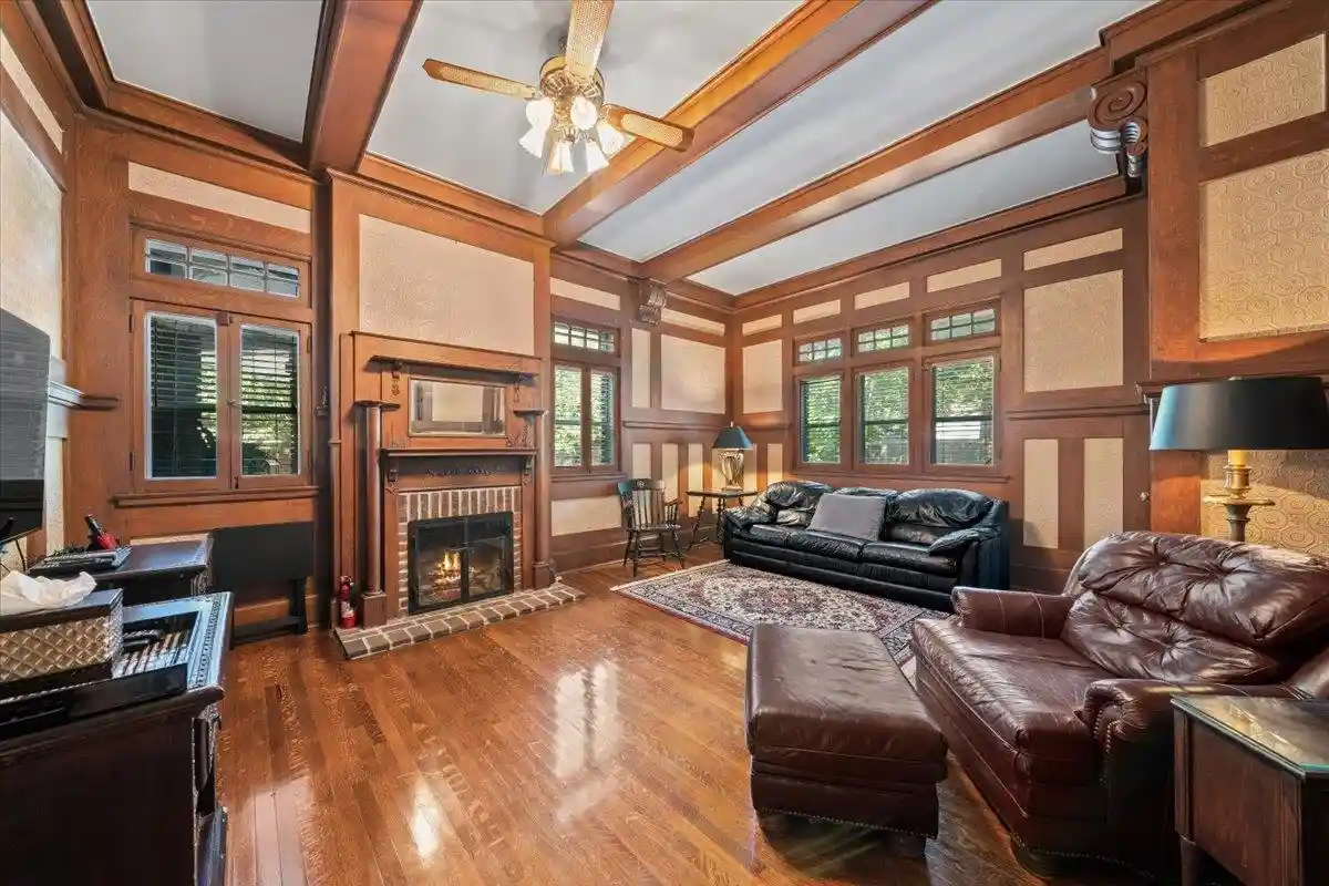 Photo 2 of Single family home for sale at 1520 Central Ave, Memphis, TN 38104 | MLS# 10232073 | Listing updated on 2026-10-09