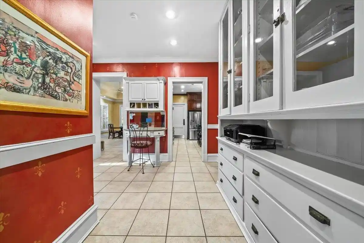 Photo 3 of Single family home for sale at 1520 Central Ave, Memphis, TN 38104 | MLS# 10232073 | Listing updated on 2026-10-09