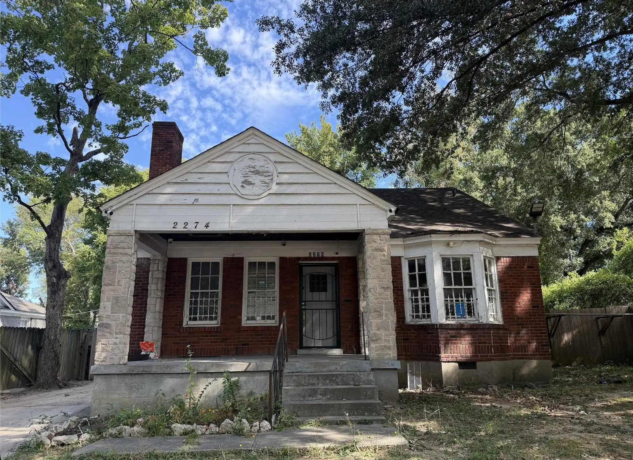 Photo 1 of Single family home for sale at 2274 Jackson Ave, Memphis, TN 38112 | MLS# 10232083 | Listing updated on 2026-10-09