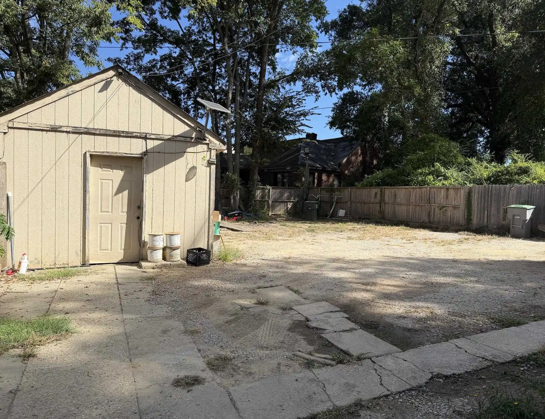 Photo 3 of Single family home for sale at 2274 Jackson Ave, Memphis, TN 38112 | MLS# 10232083 | Listing updated on 2026-10-09