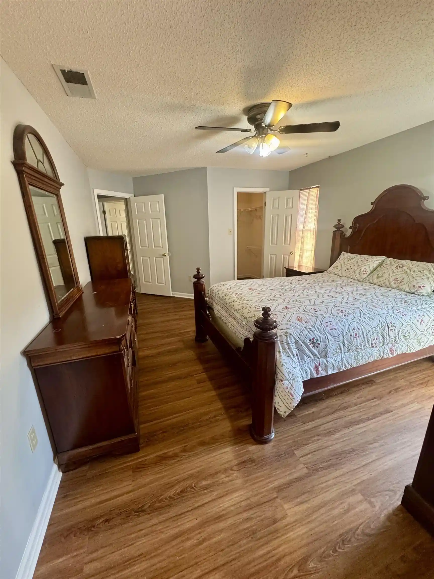 Photo 3 of Single family home for sale at 5791 Hickory Cmns Dr, Memphis, TN 38141 | MLS# 10232096 | Listing updated on 2026-10-23