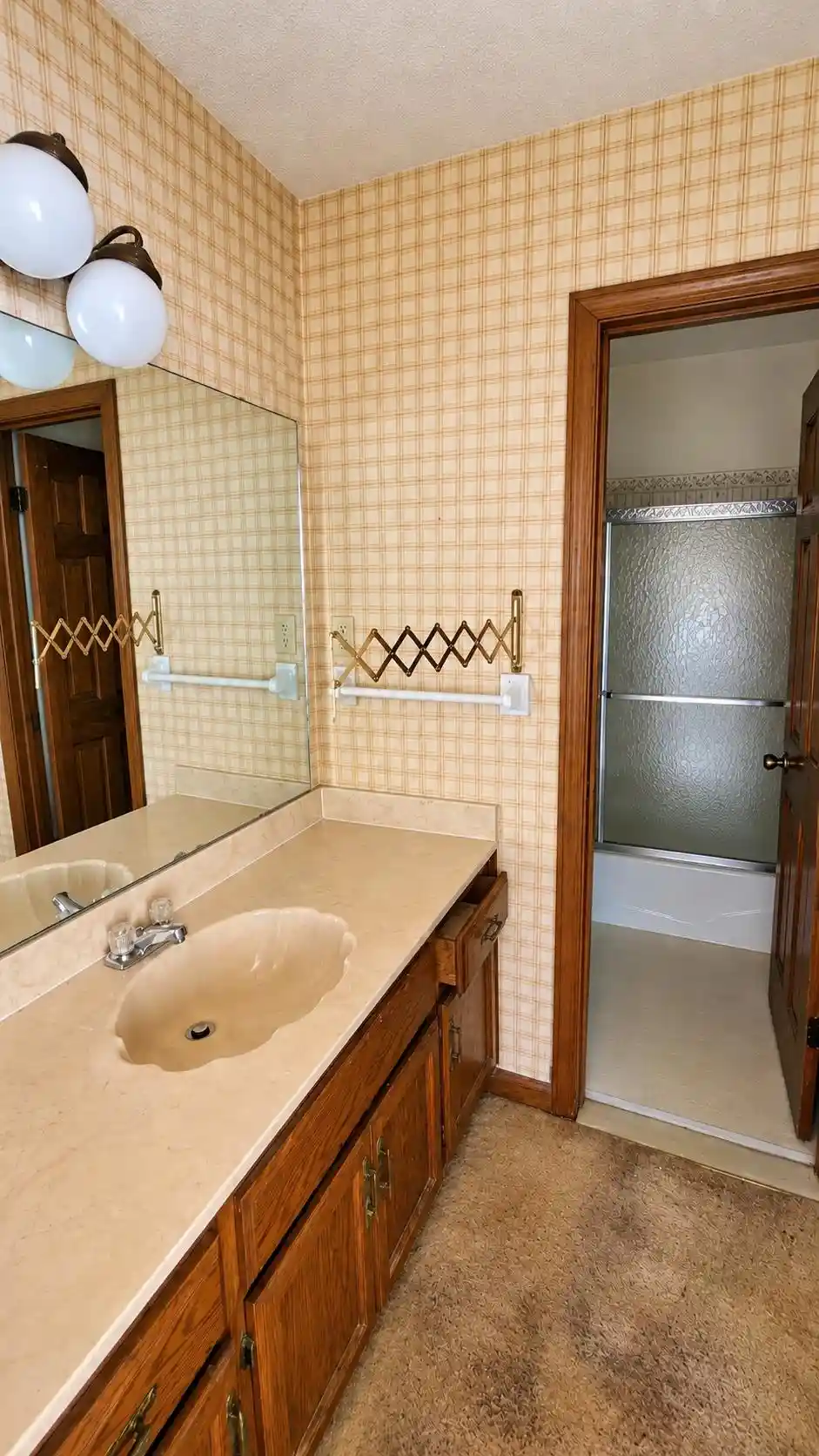 Photo 3 of Single family home for sale at 5905 Hickory Grv Ln, Bartlett, TN 38134 | MLS# 10232108 | Listing updated on 2026-10-09