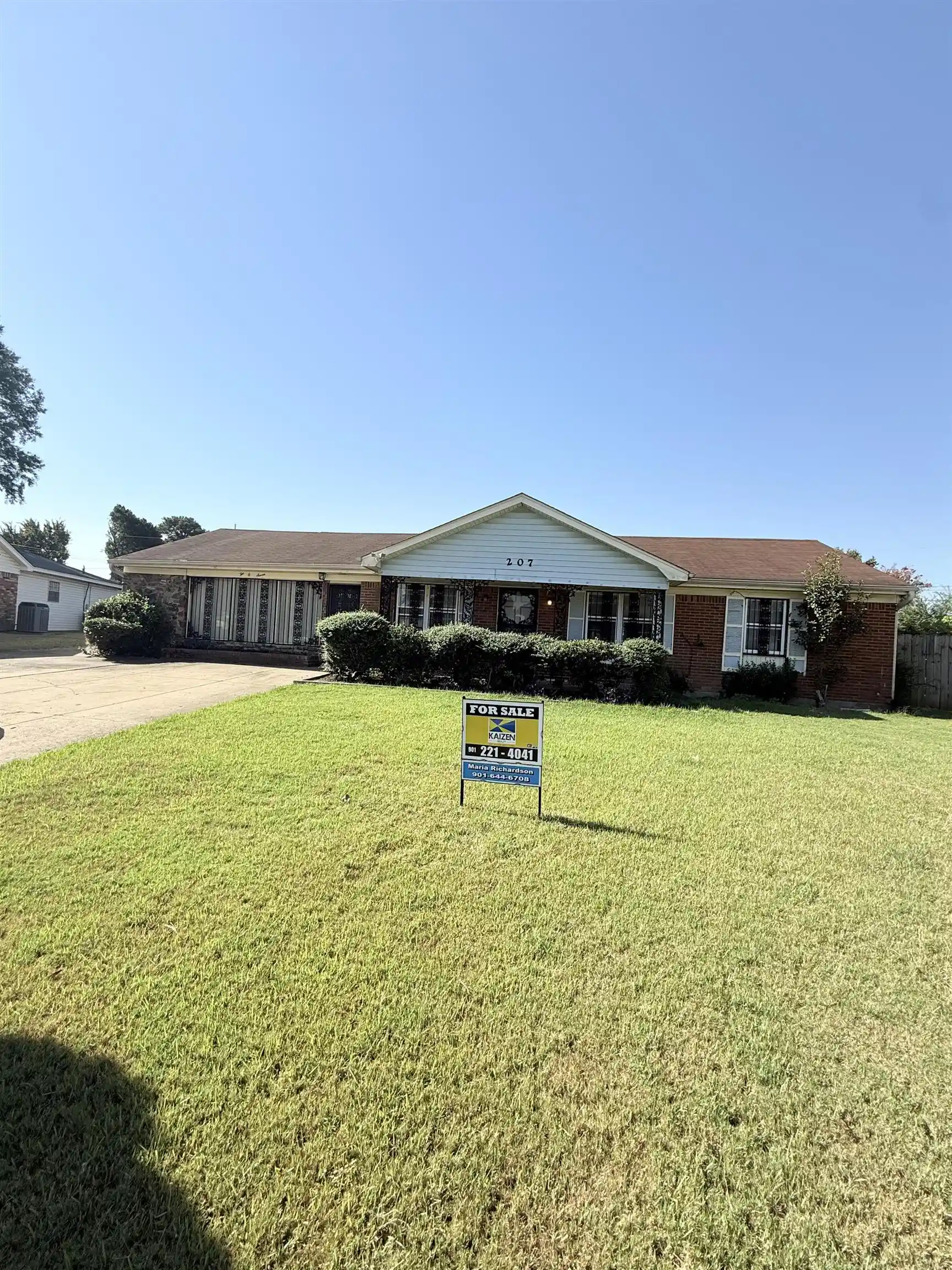 Photo 1 of Single family home for sale at 207 Neely Cv, Memphis, TN 38109 | MLS# 10232128 | Listing updated on 2026-10-09