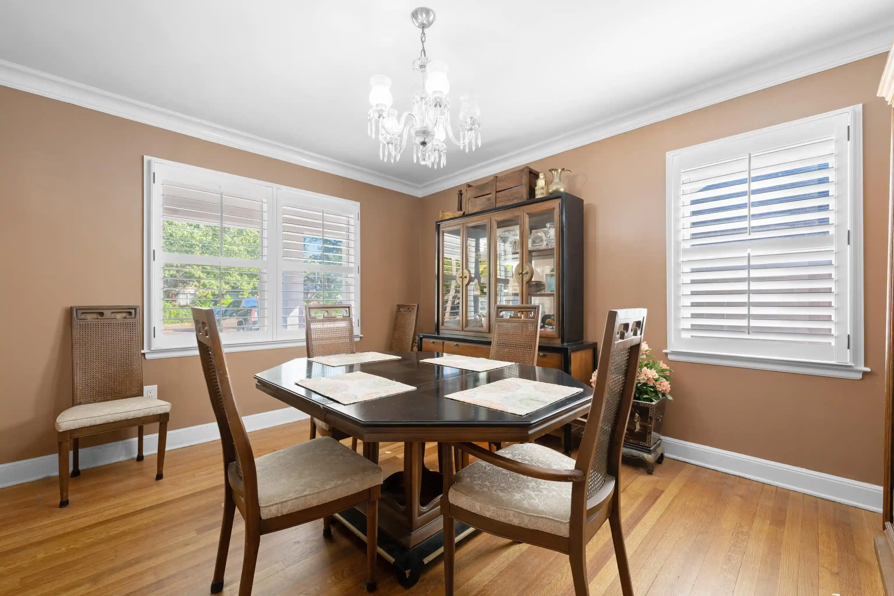 Photo 2 of Single family home for sale at 43 N Highland St, Memphis, TN 38111 | MLS# 10232134 | Listing updated on 2026-10-09