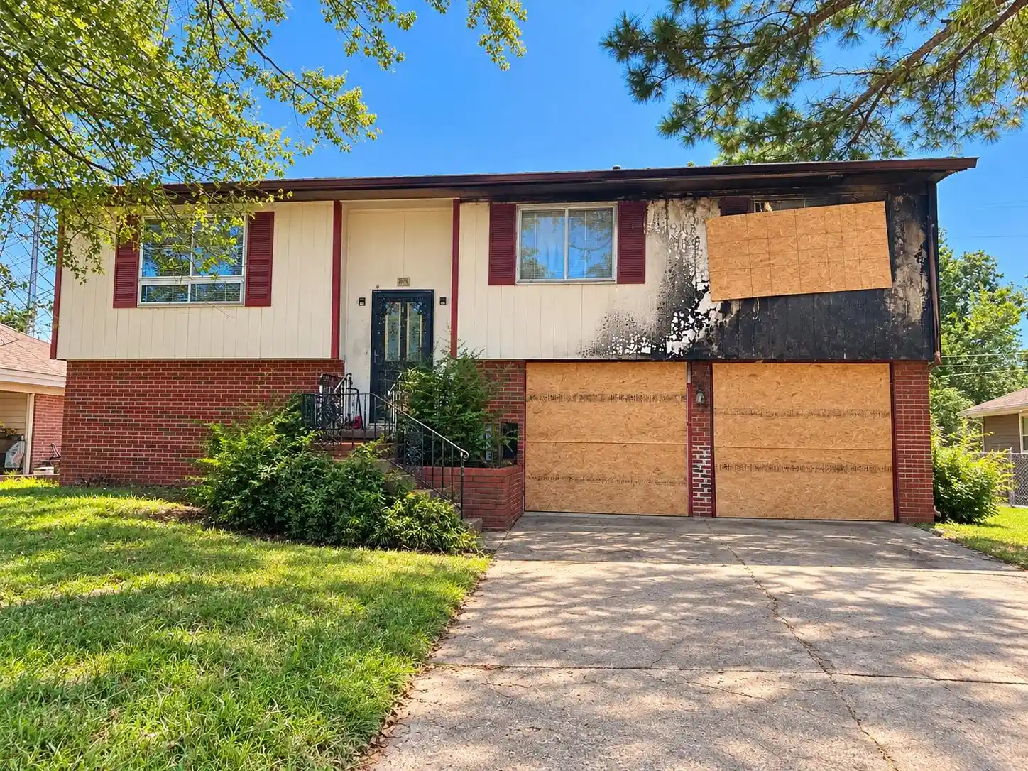 Photo 1 of Single family home for sale at 2575 Rozelle St, Memphis, TN 38114 | MLS# 10232146 | Listing updated on 2026-10-26
