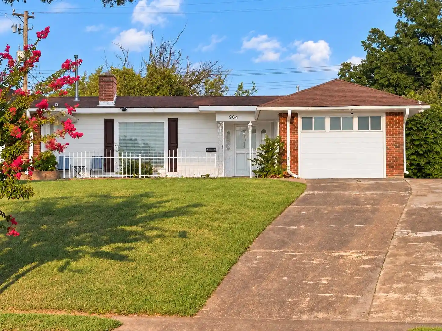 Photo 1 of Single family home for sale at 964 Hawthorne St, Memphis, TN 38107 | MLS# 10232152 | Listing updated on 2026-10-30