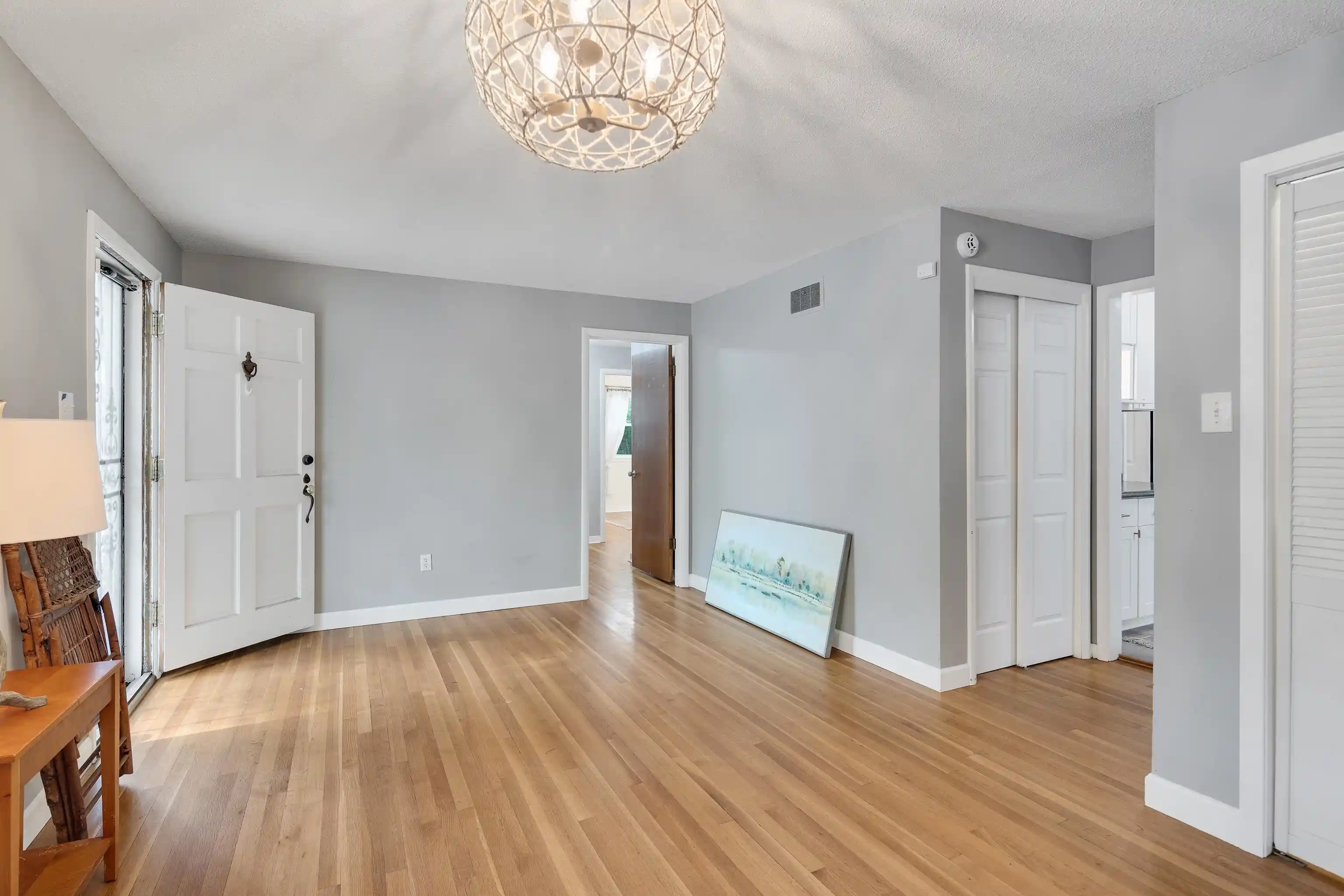 Photo 1 of Single family home for sale at 1231 S White Sta Rd, Memphis, TN 38117 | MLS# 10232155 | Listing updated on 2026-10-10