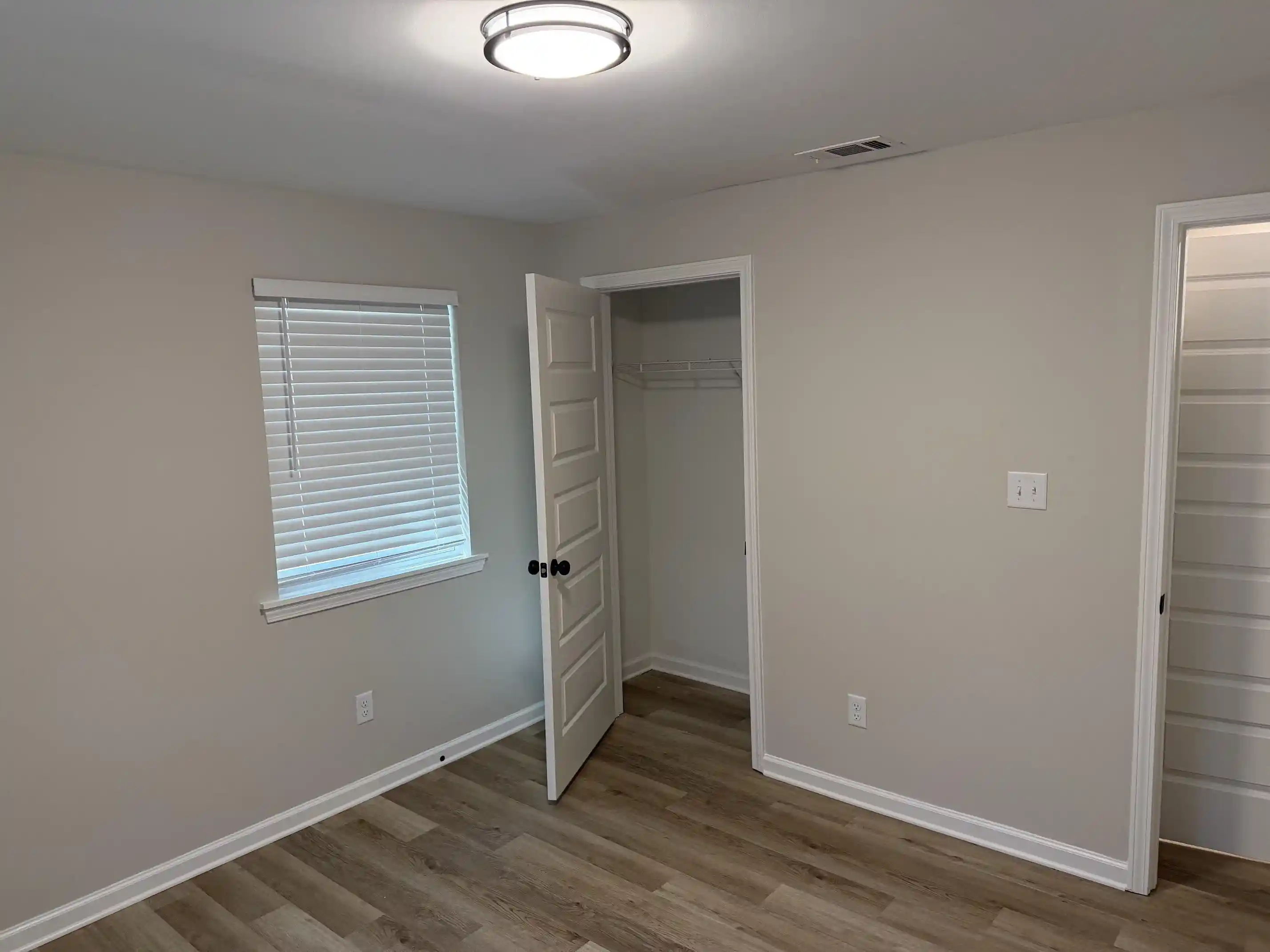 Photo 2 of Single family home for sale at 1077 Wellsville Rd, Memphis, TN 38117 | MLS# 10232158 | Listing updated on 2026-10-17