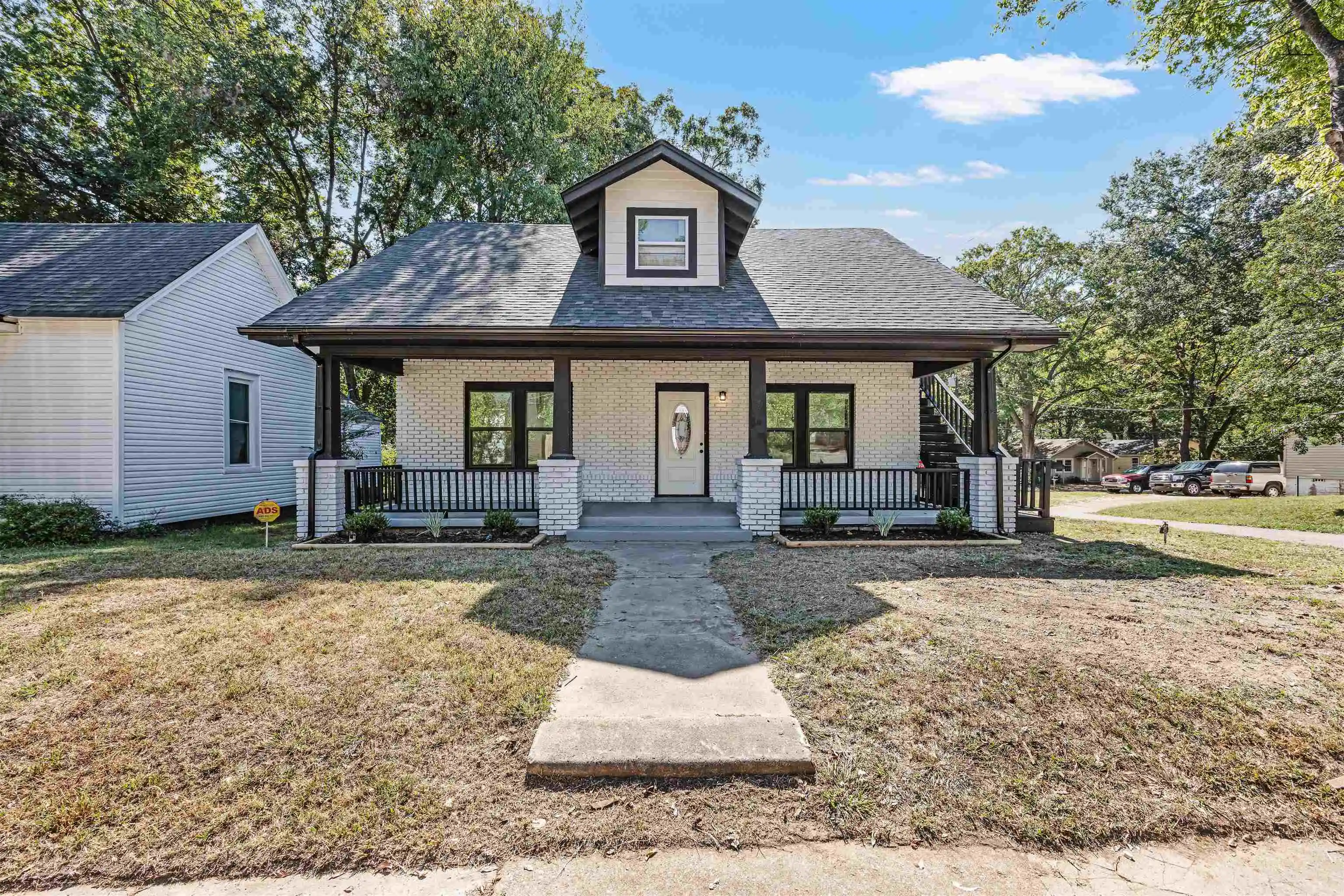 Photo 1 of Single family home for sale at 234 Linden St, Jackson, TN 38301 | MLS# 10232182 | Listing updated on 2026-10-12
