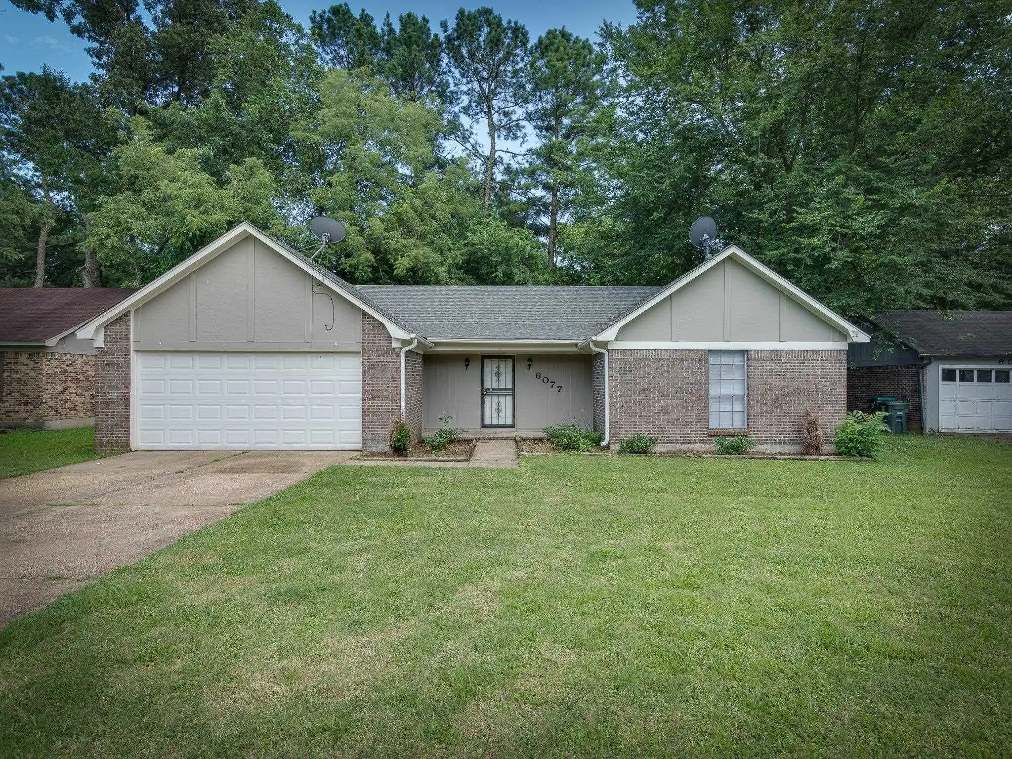 Photo 1 of Single family home for sale at 6077 Selkirk Dr, Memphis, TN 38115 | MLS# 10232190 | Listing updated on 2026-10-22