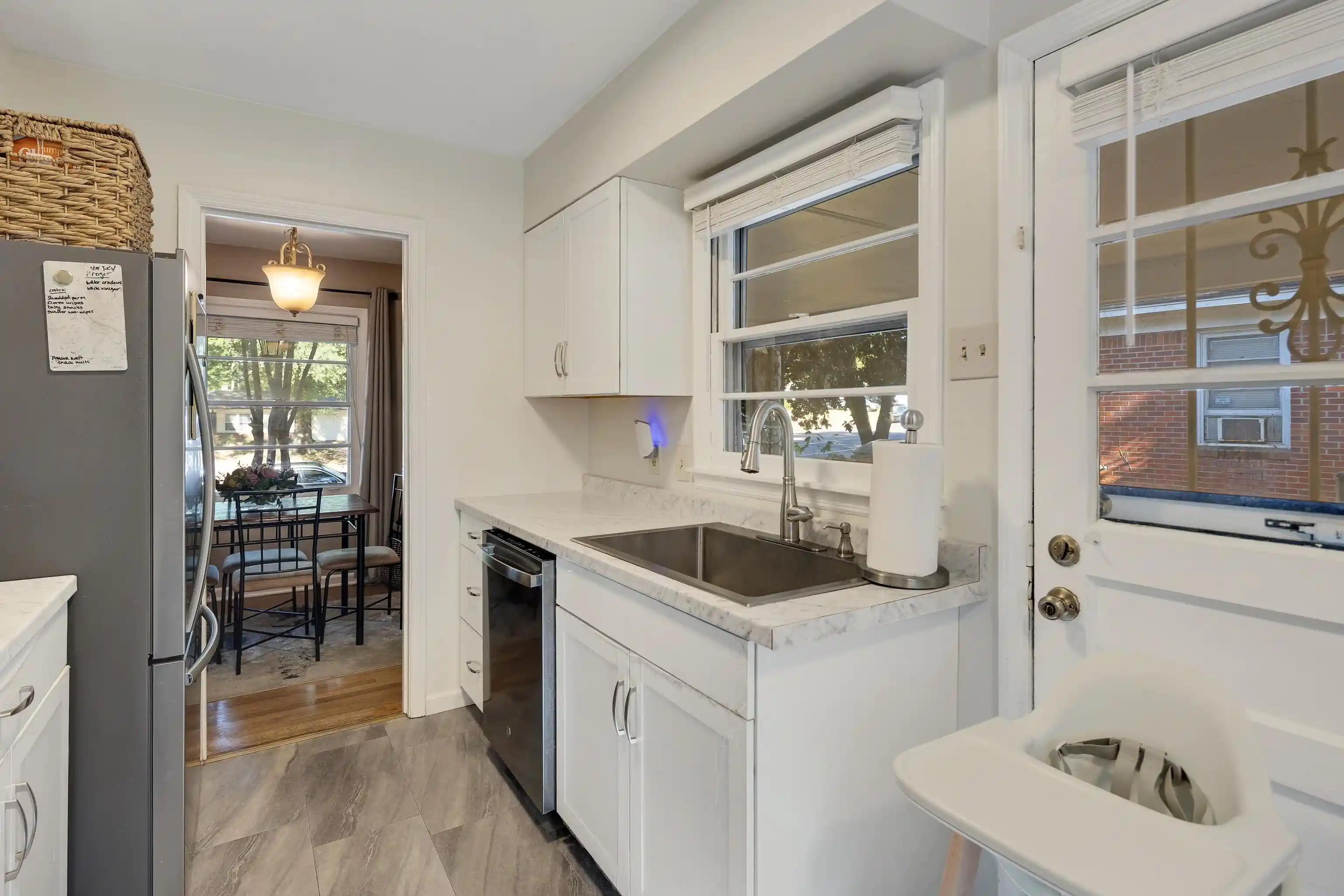 Photo 2 of Single family home for sale at 1452 S White Sta Rd, Memphis, TN 38117 | MLS# 10232194 | Listing updated on 2026-10-21