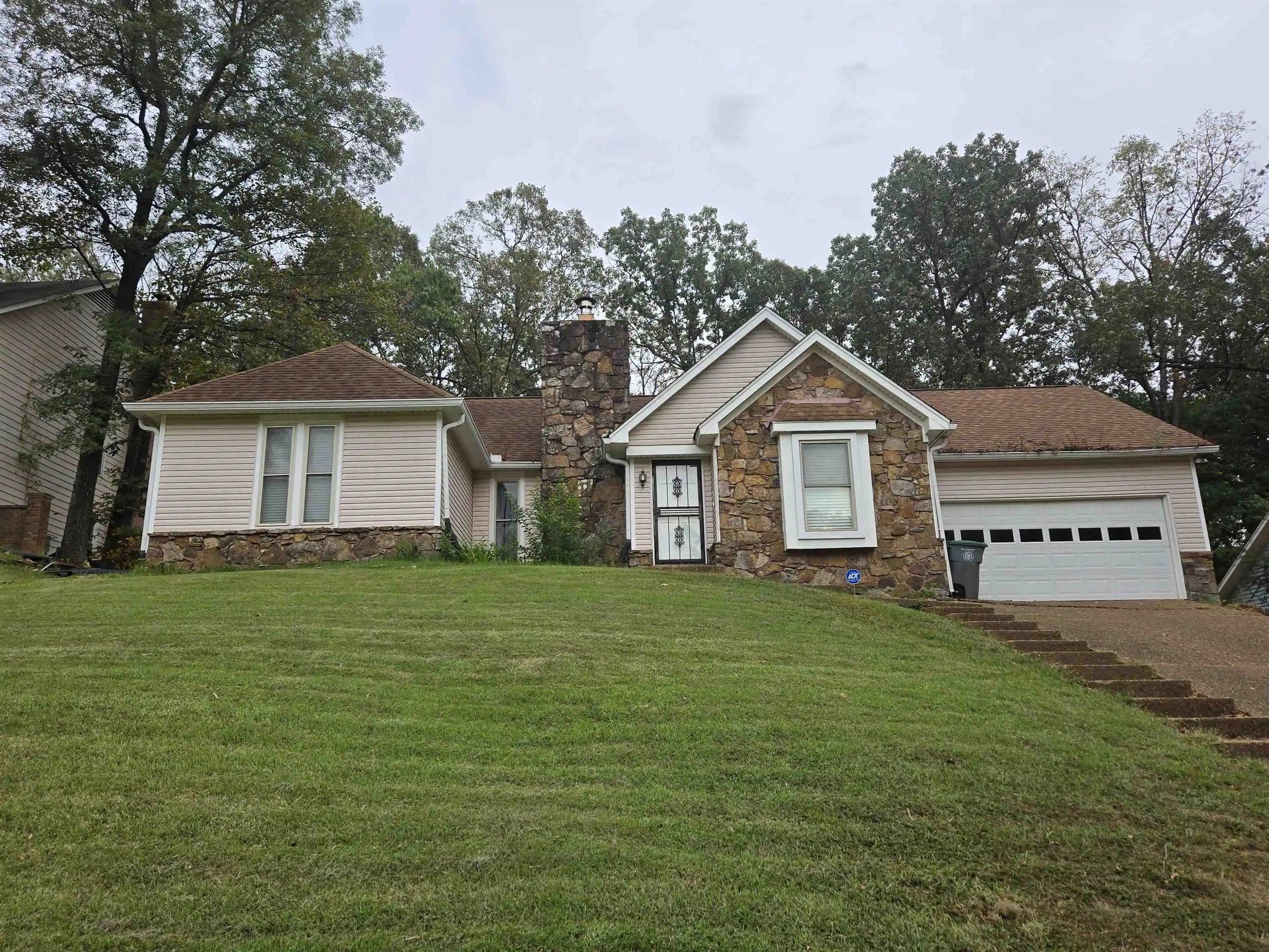Photo 1 of Single family home for sale at 8551 E Chippingham Dr, Cordova, TN 38016 | MLS# 10232204 | Listing updated on 2026-10-17