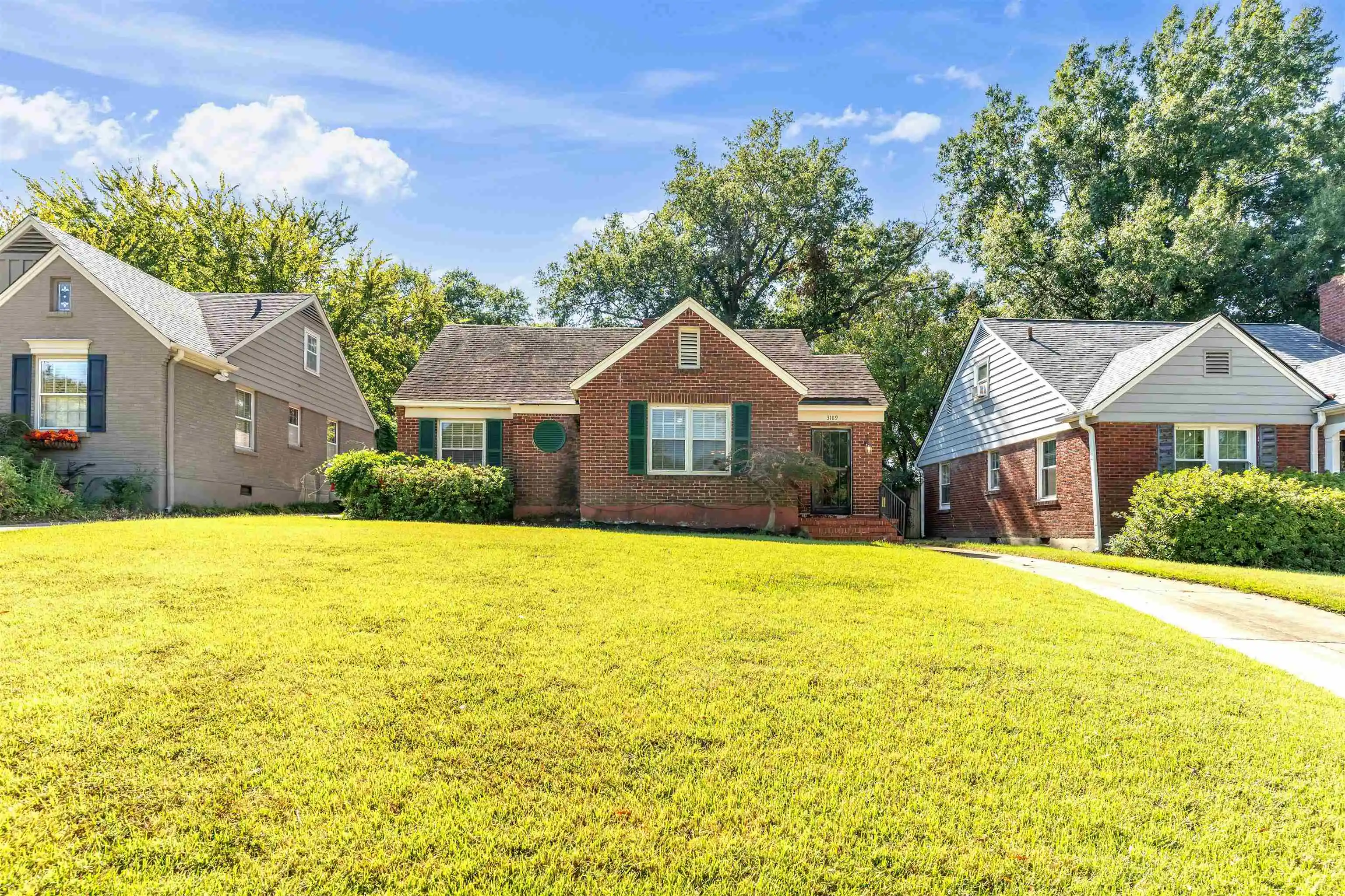 Townhouse for sale at 3189 Cowden Ave, Memphis, TN 38111 | MLS# 10232260