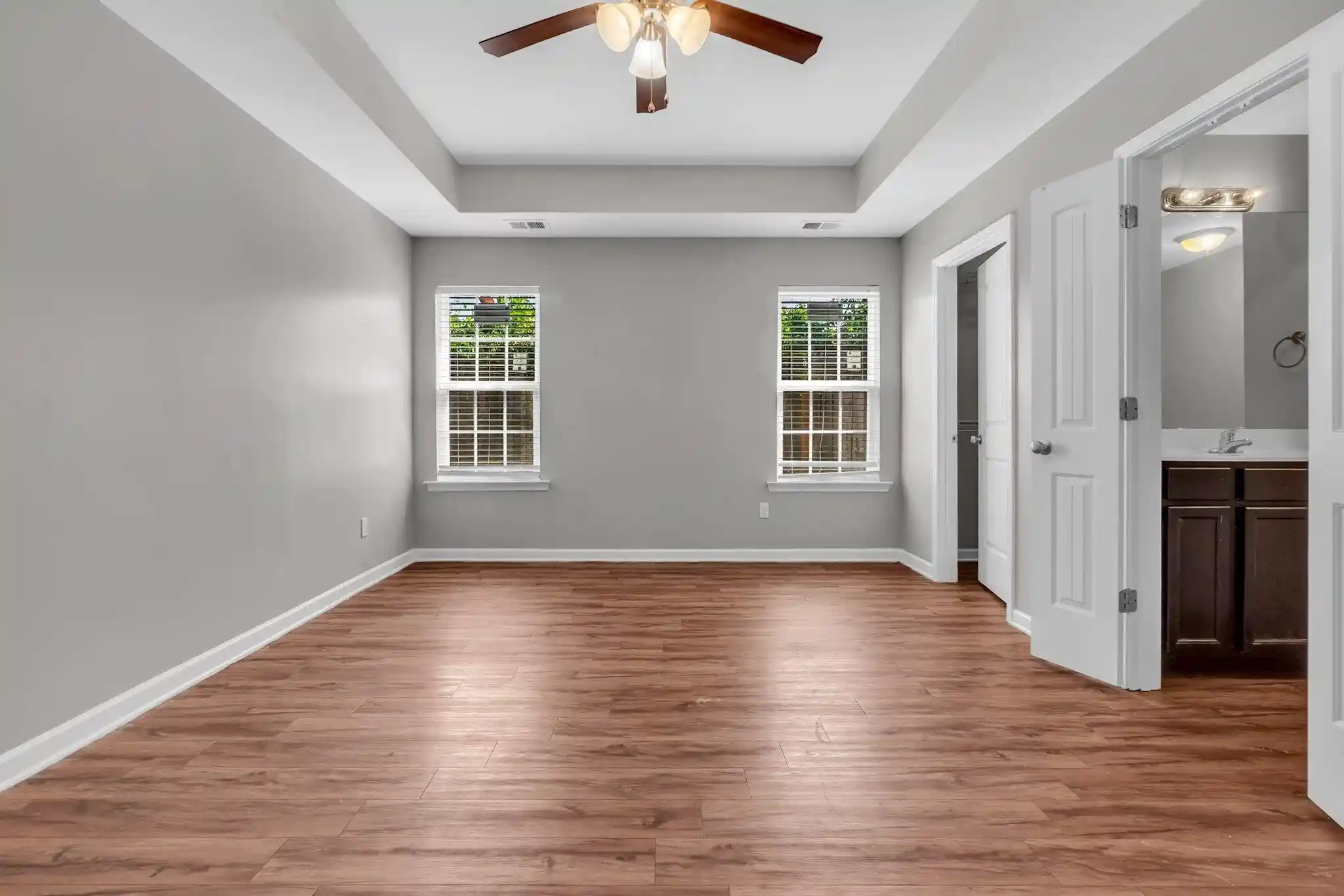 Photo 3 of Single family home for sale at 1322 Larkin Ave, Memphis, TN 38104 | MLS# 10232265 | Listing updated on 2026-10-12