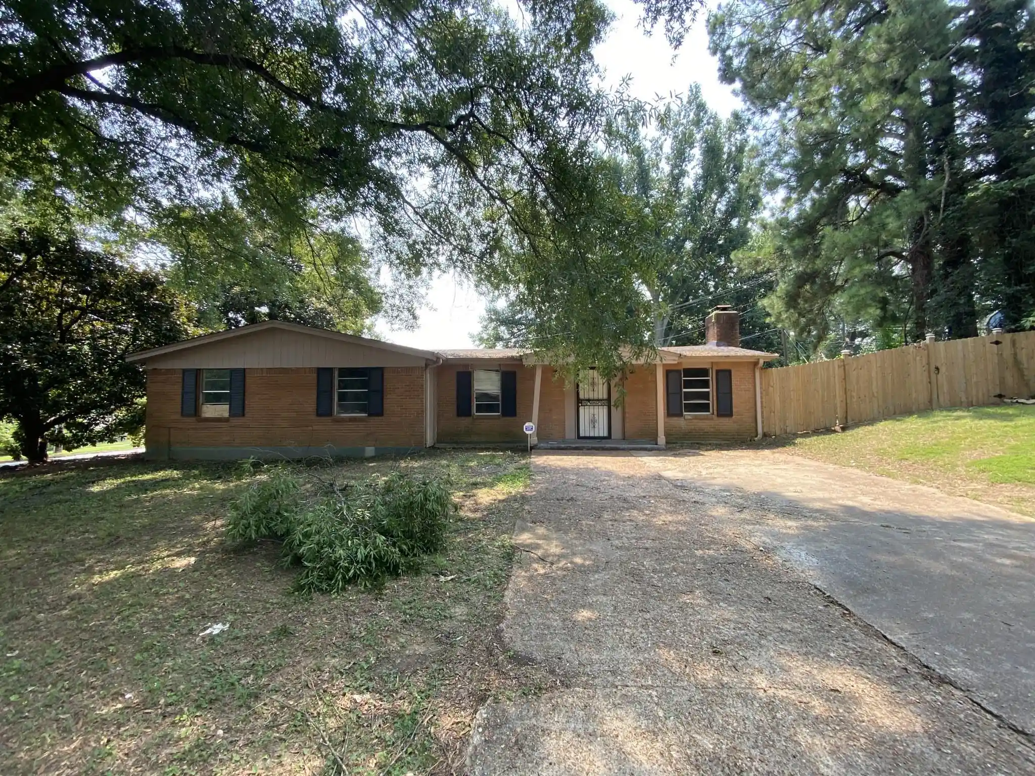 Photo 1 of Single family home for sale at 3735 Tessland Rd, Memphis, TN 38128 | MLS# 10232269 | Listing updated on 2026-10-12