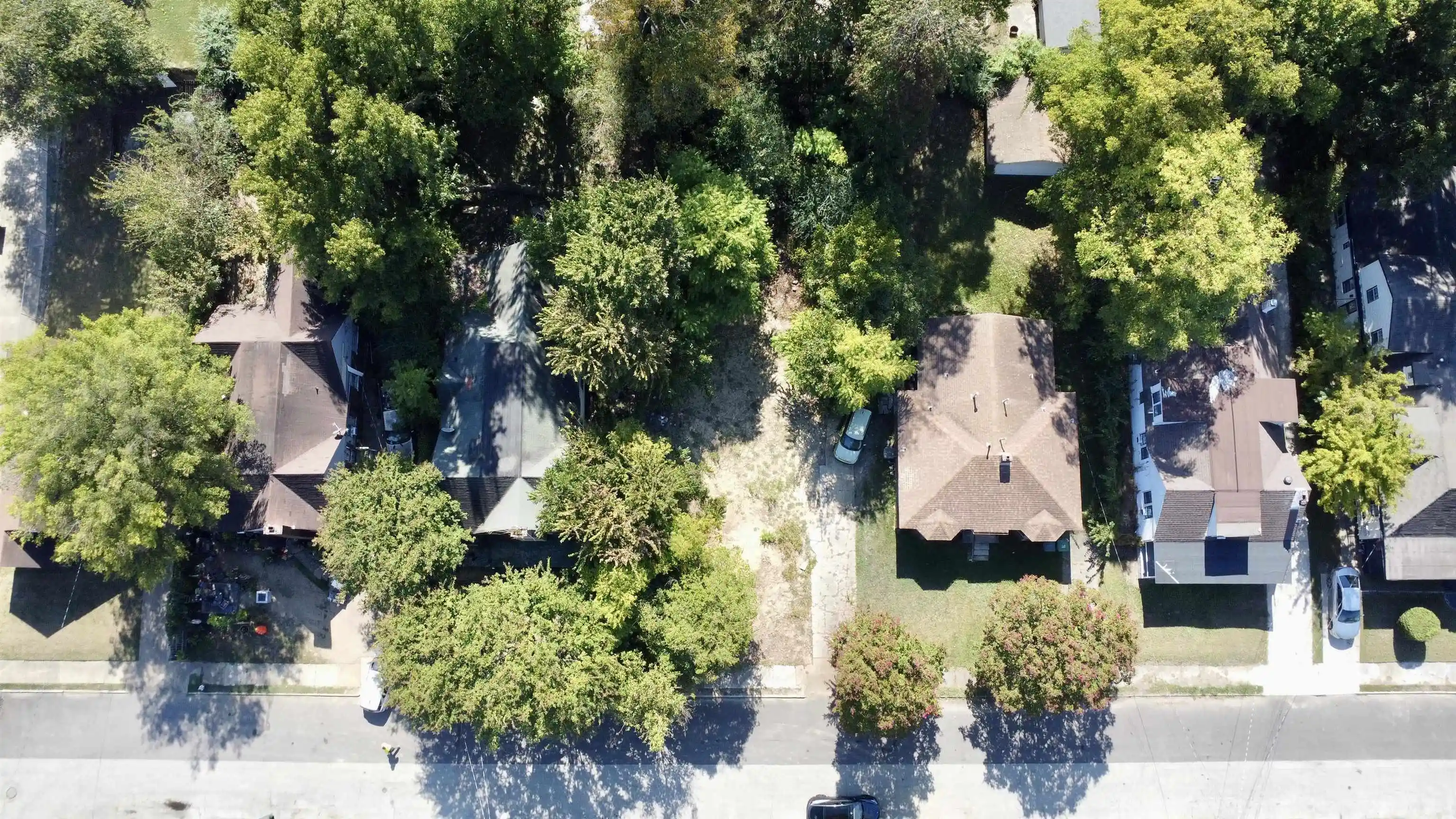 Photo 3 of Land for sale at 2425 Forrest Ave, Memphis, TN 38112 | MLS# 10232270 | Listing updated on 2026-10-12