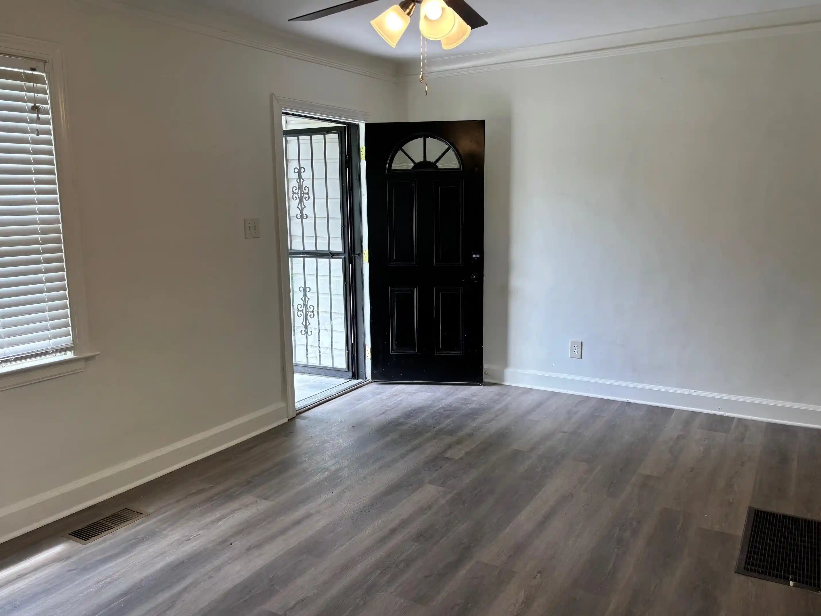 Photo 4 of Single family home for sale at 3750 Kearney Ave, Memphis, TN 38111 | MLS# 10232292 | Listing updated on 2026-10-13