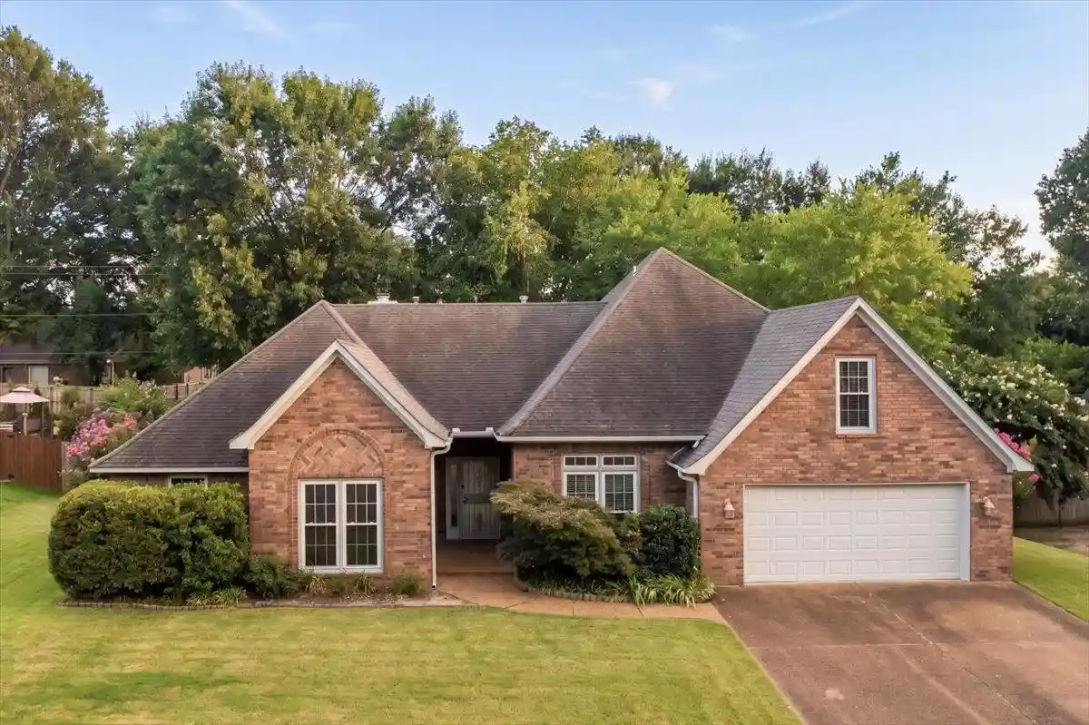 Photo 1 of Single family home for sale at 8811 Bazemore Rd, Cordova, TN 38018 | MLS# 10232294 | Listing updated on 2026-10-25