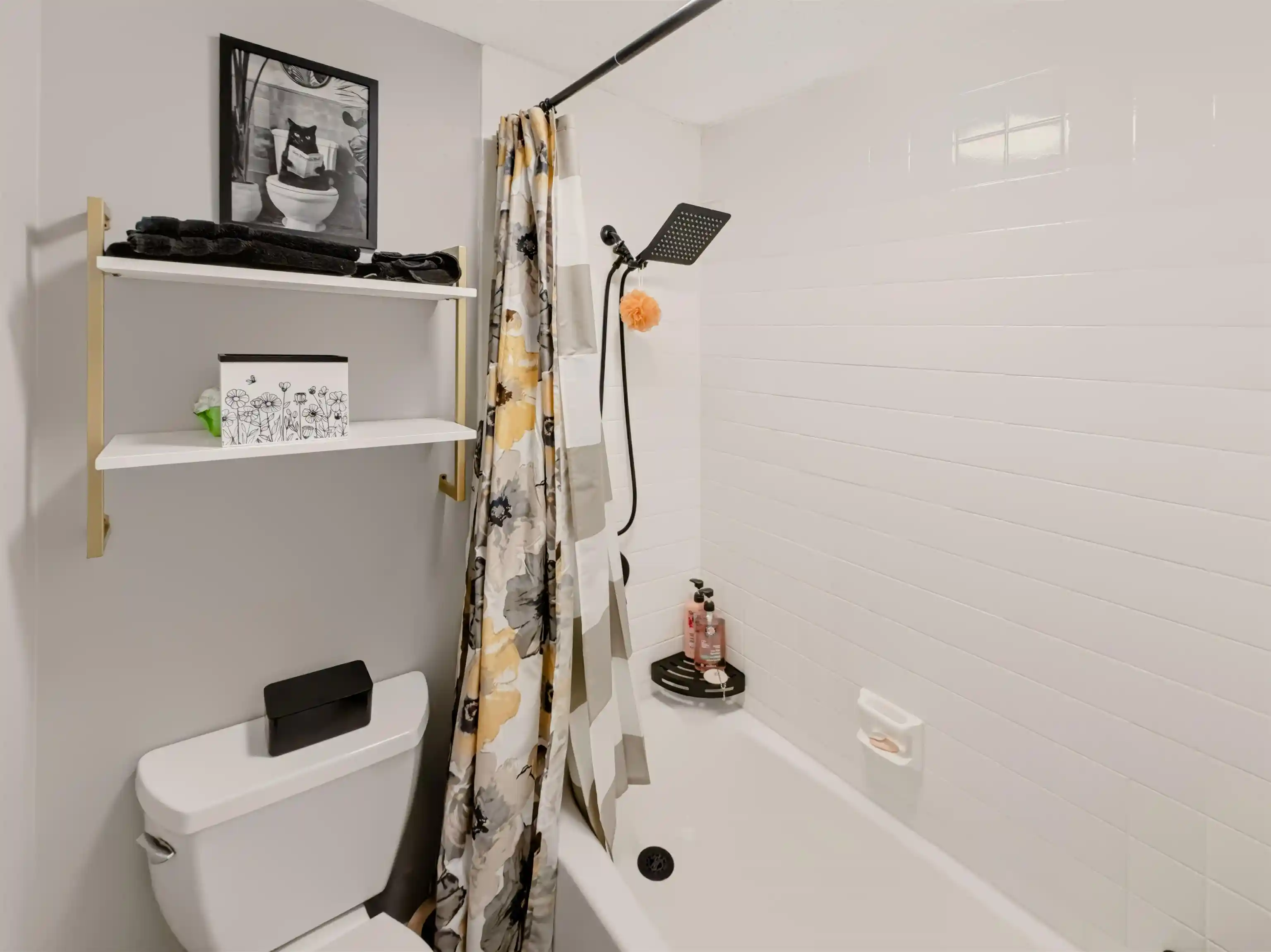 Listing Photo 1 - Condo for sale in Claridge House Condominiums located at 109 N Main St, Memphis, TN 38103 - Unit #1106