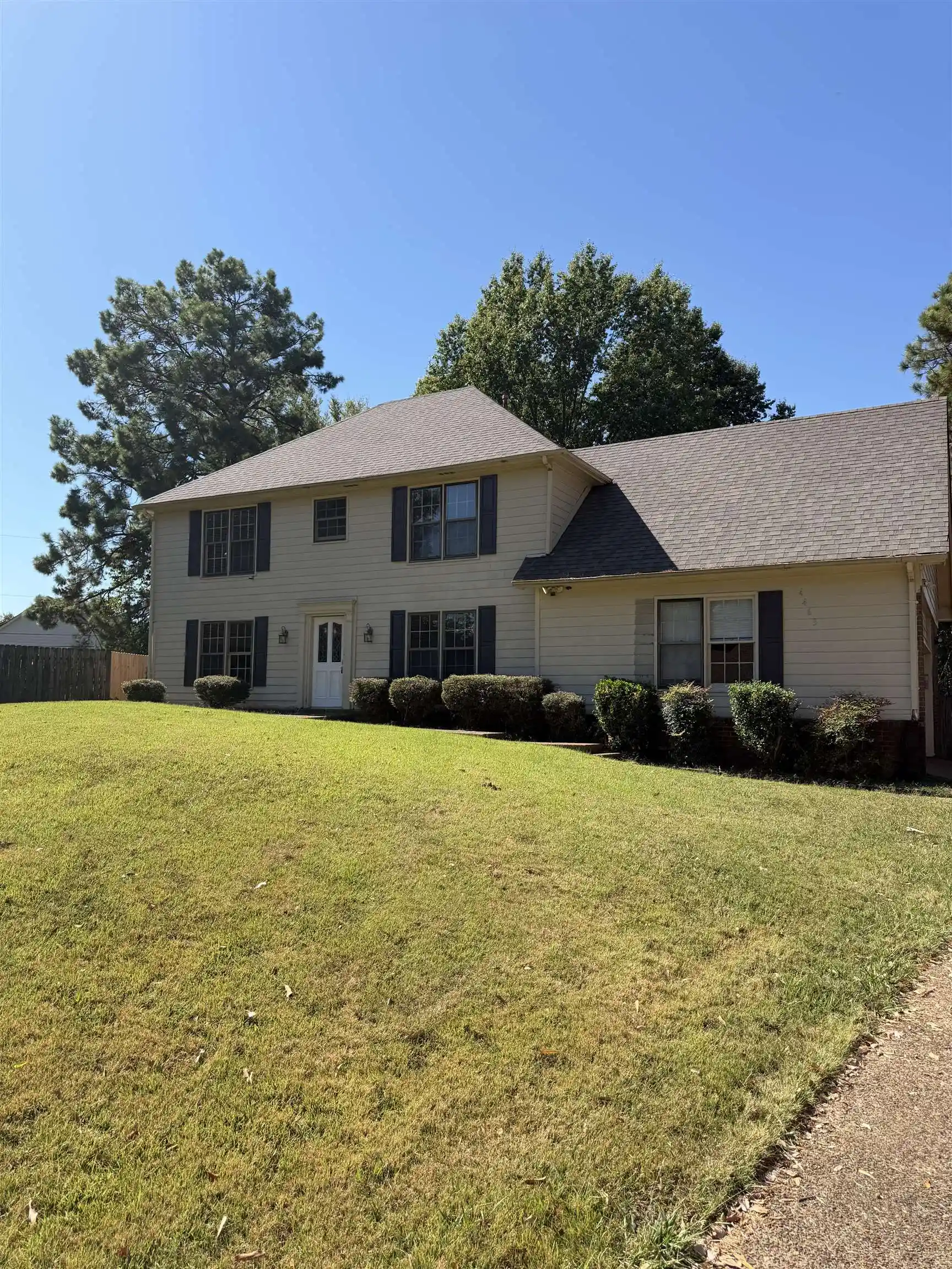 Photo 1 of Single family home for sale at 4463 Richmond Oaks Cv, Memphis, TN 38125 | MLS# 10232322 | Listing updated on 2026-10-13