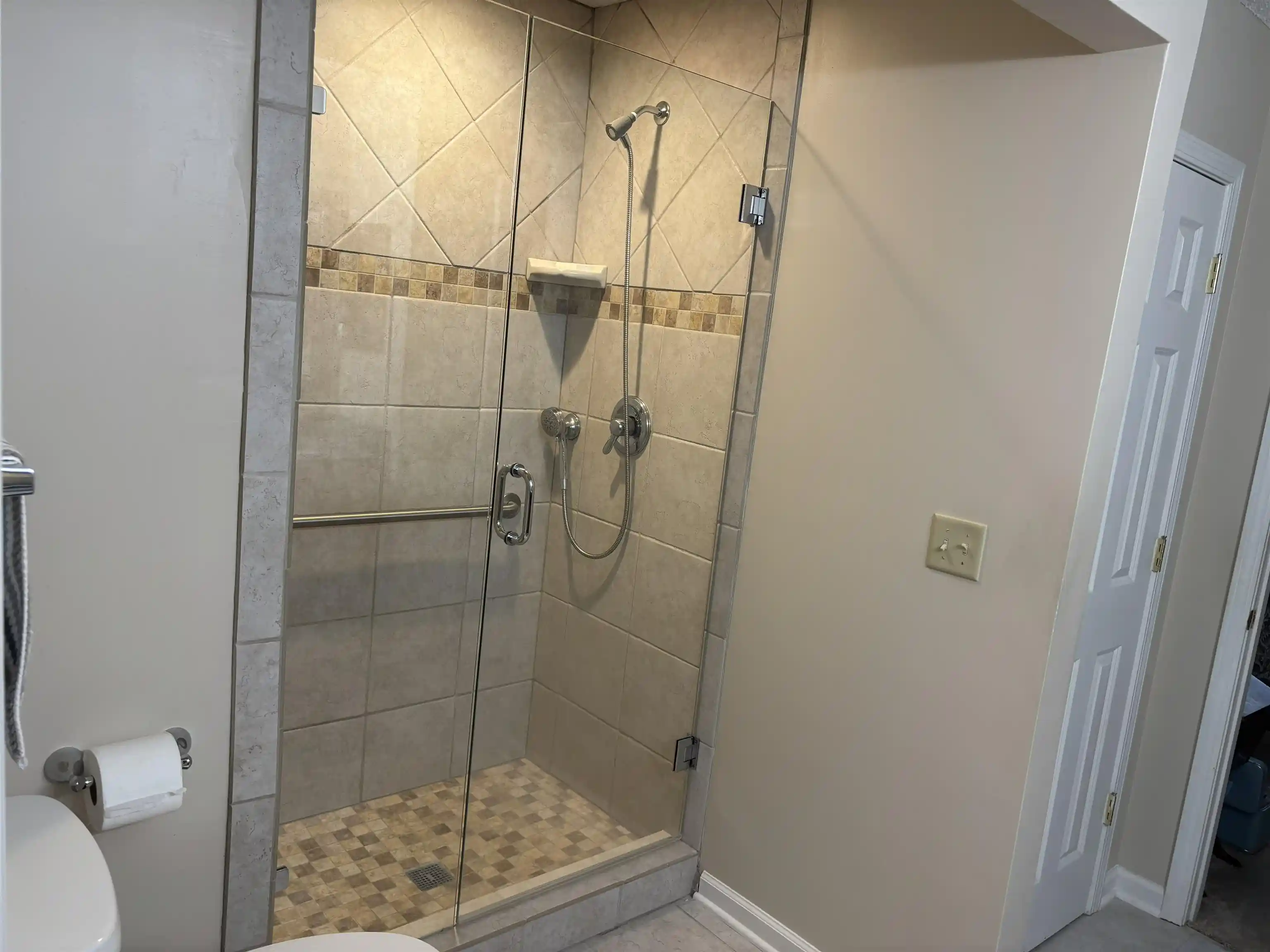 Photo 3 of Townhouse for sale at 7462 Appling Clb Cir #134, Cordova, TN 38016 | MLS# 10232327 | Listing updated on 2026-10-19