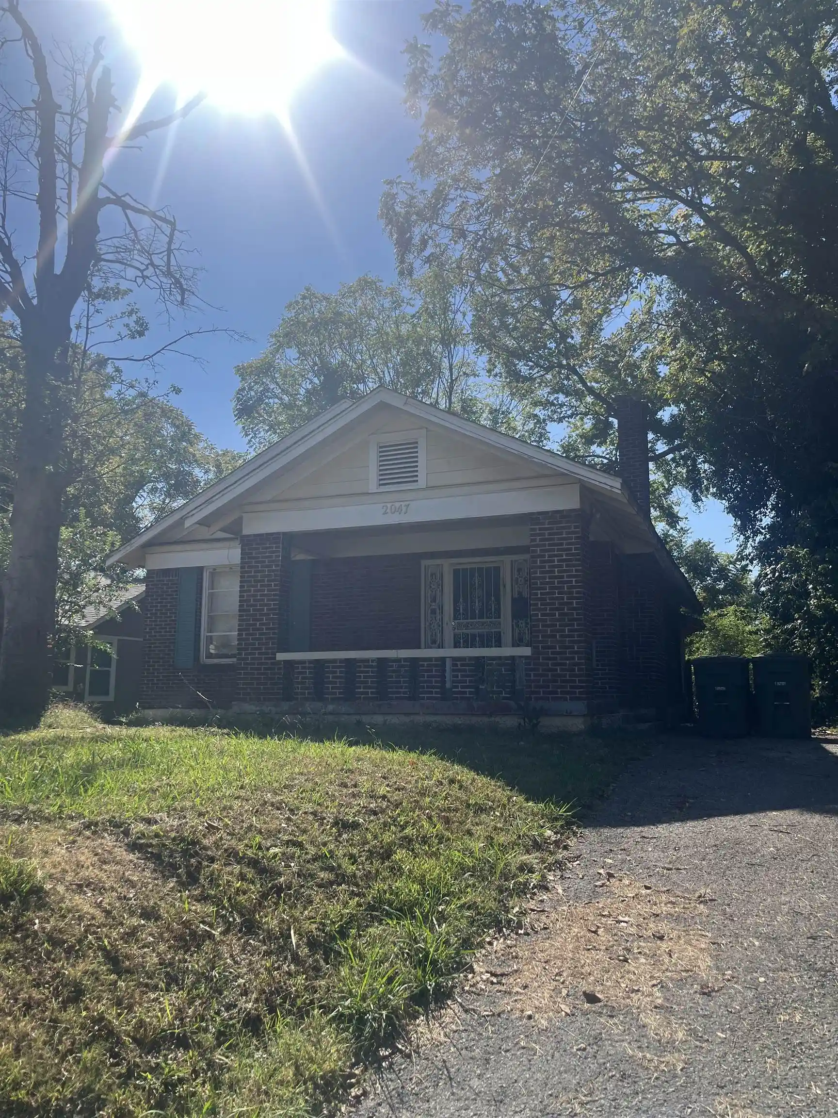Photo 1 of Townhouse for sale at 2047 Waverly Ave, Memphis, TN 38114 | MLS# 10232342 | Listing updated on 2026-10-27
