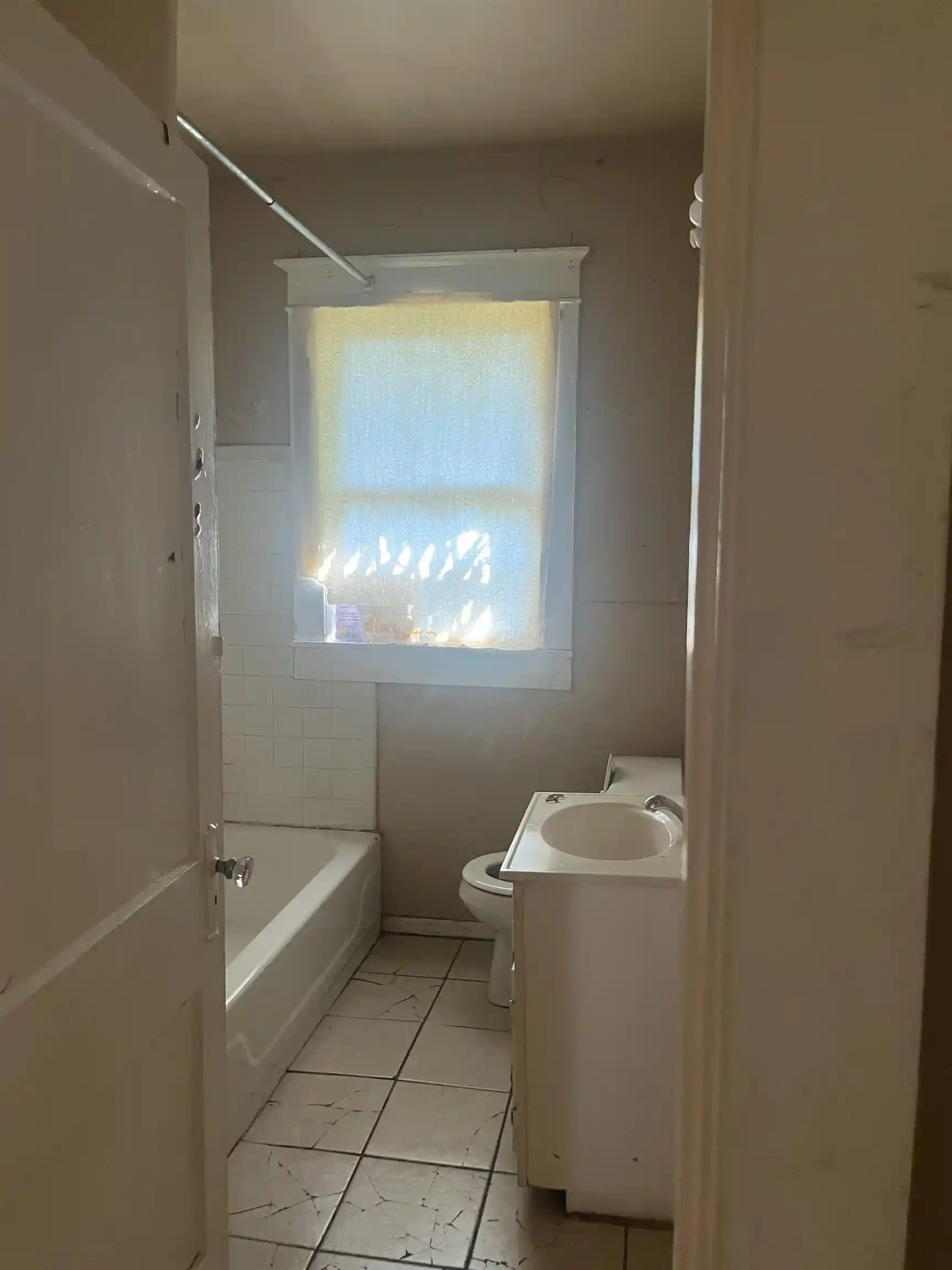 Photo 2 of Townhouse for sale at 2047 Waverly Ave, Memphis, TN 38114 | MLS# 10232342 | Listing updated on 2026-10-27