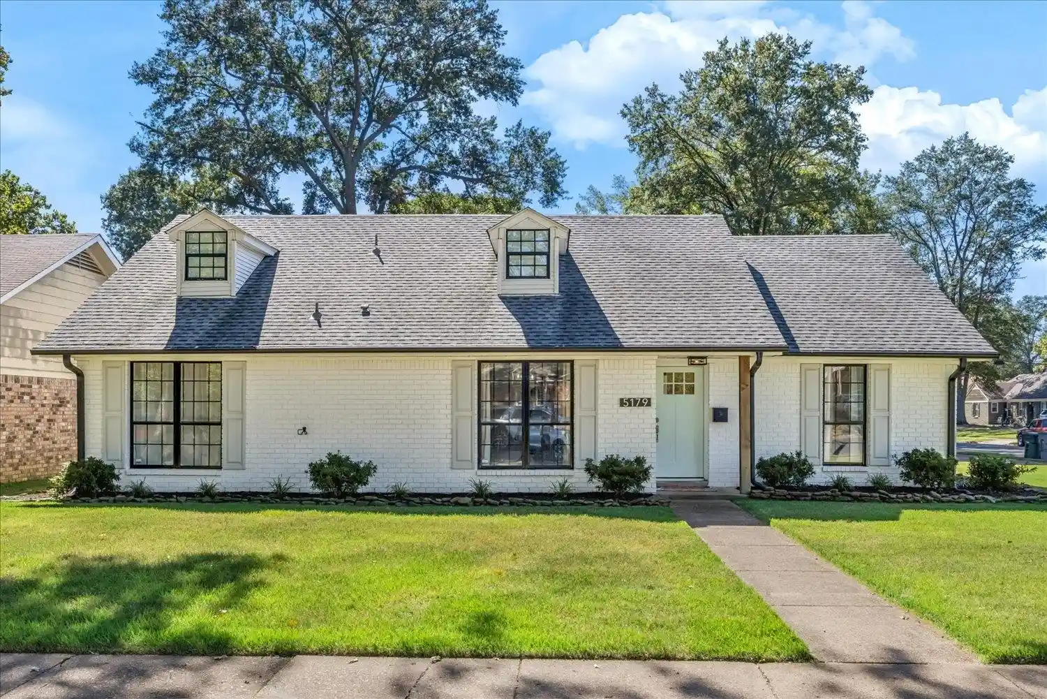 Photo 1 of Sale Pending at 5179 Helene Rd, Memphis, TN 38117 | MLS# 10232351 | Listing updated on 2026-10-20
