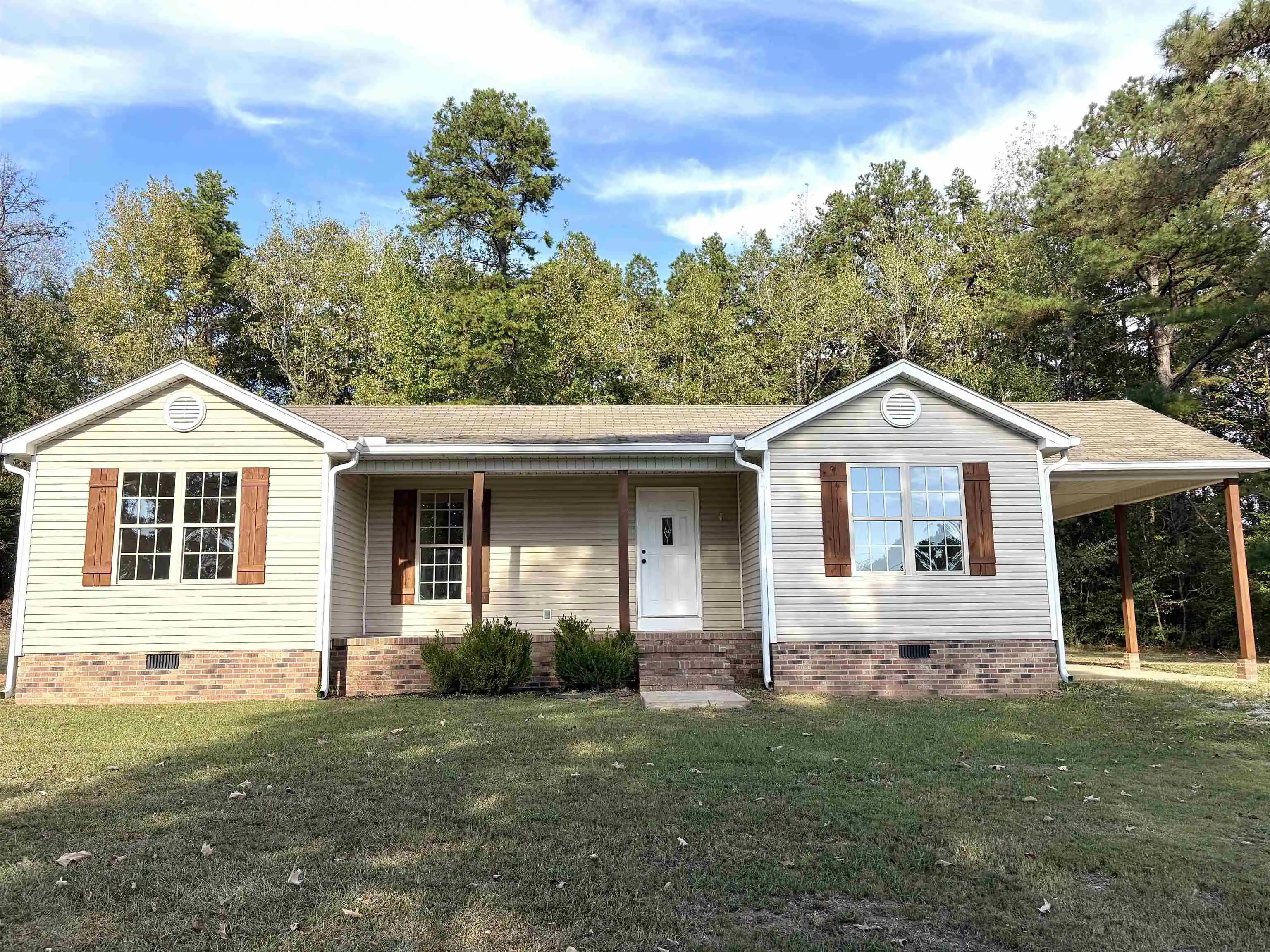 Photo 2 of Single family home for sale at 425 Middleton Loop, Bolivar, TN 38008 | MLS# 10232355 | Listing updated on 2026-10-14