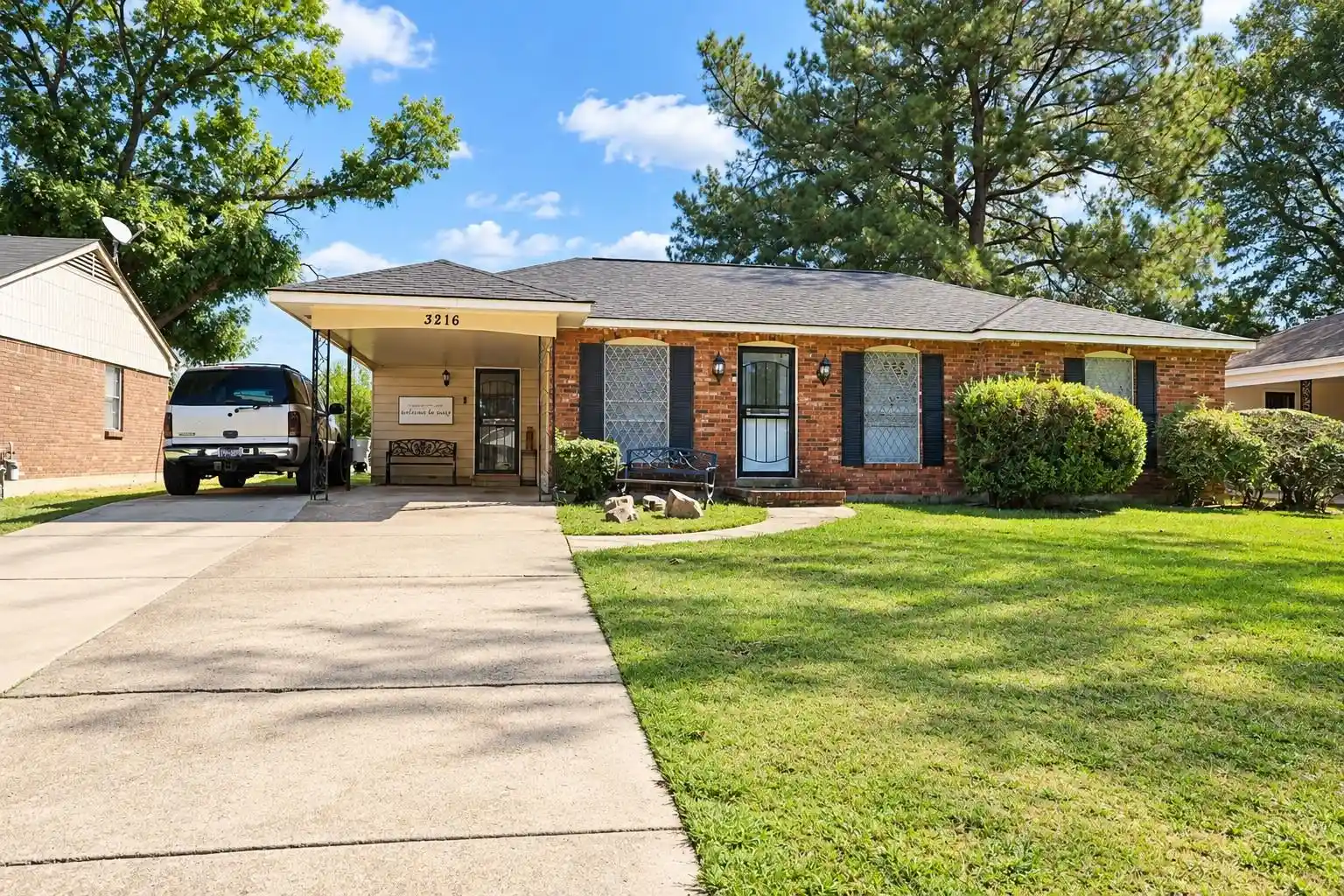 Photo 1 of Single family home for sale at 3216 S Goodlett Dr, Memphis, TN 38118 | MLS# 10232363 | Listing updated on 2026-10-27