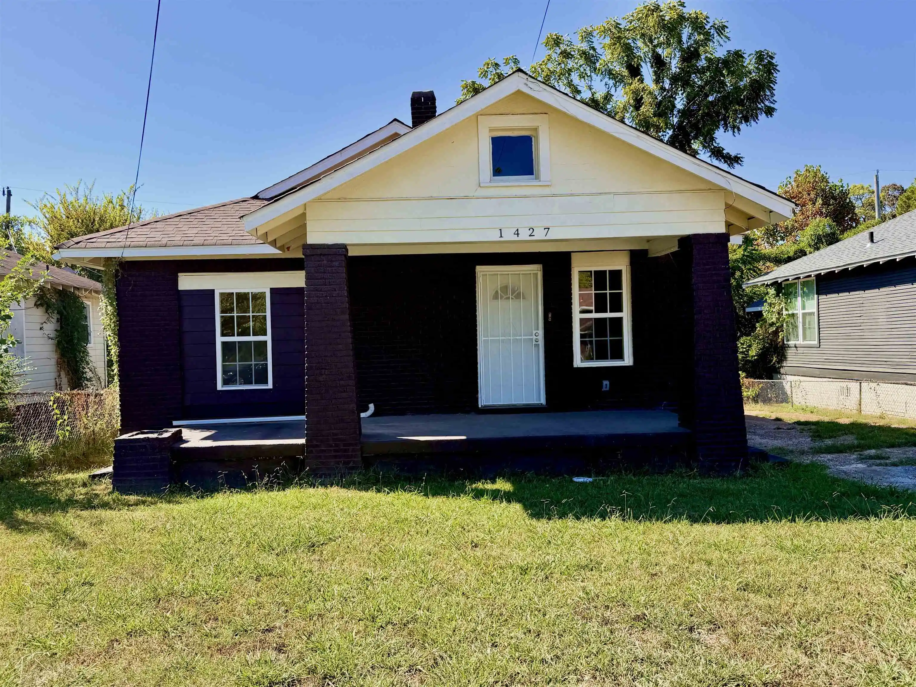 Photo 1 of Single family home for sale at 1427 S Willett St, Memphis, TN 38106 | MLS# 10232368 | Listing updated on 2026-10-29