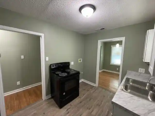 Photo 1 of Single family home for sale at 1366 Eloise Rd, Memphis, TN 38106 | MLS# 10232409 | Listing updated on 2026-10-14