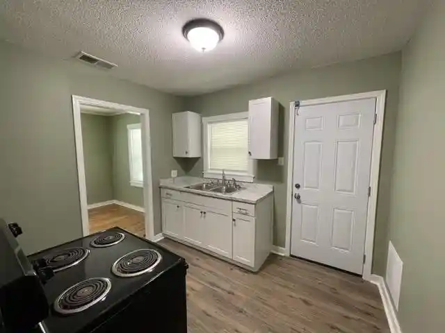 Photo 2 of Single family home for sale at 1366 Eloise Rd, Memphis, TN 38106 | MLS# 10232409 | Listing updated on 2026-10-14