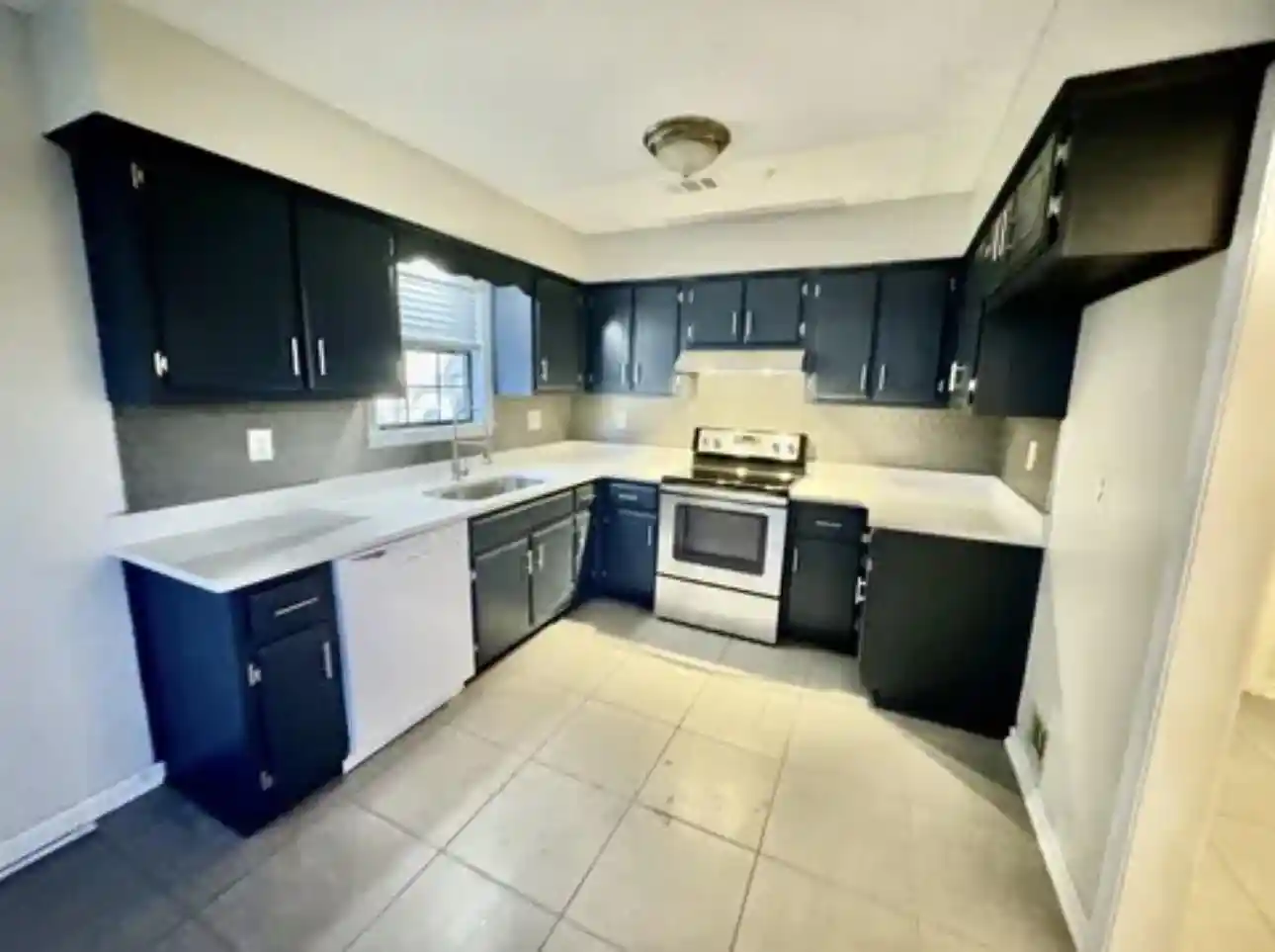 Photo 4 of Single family home for sale at 2240 Hometown Dr, Memphis, TN 38133 | MLS# 10232413 | Listing updated on 2026-10-14