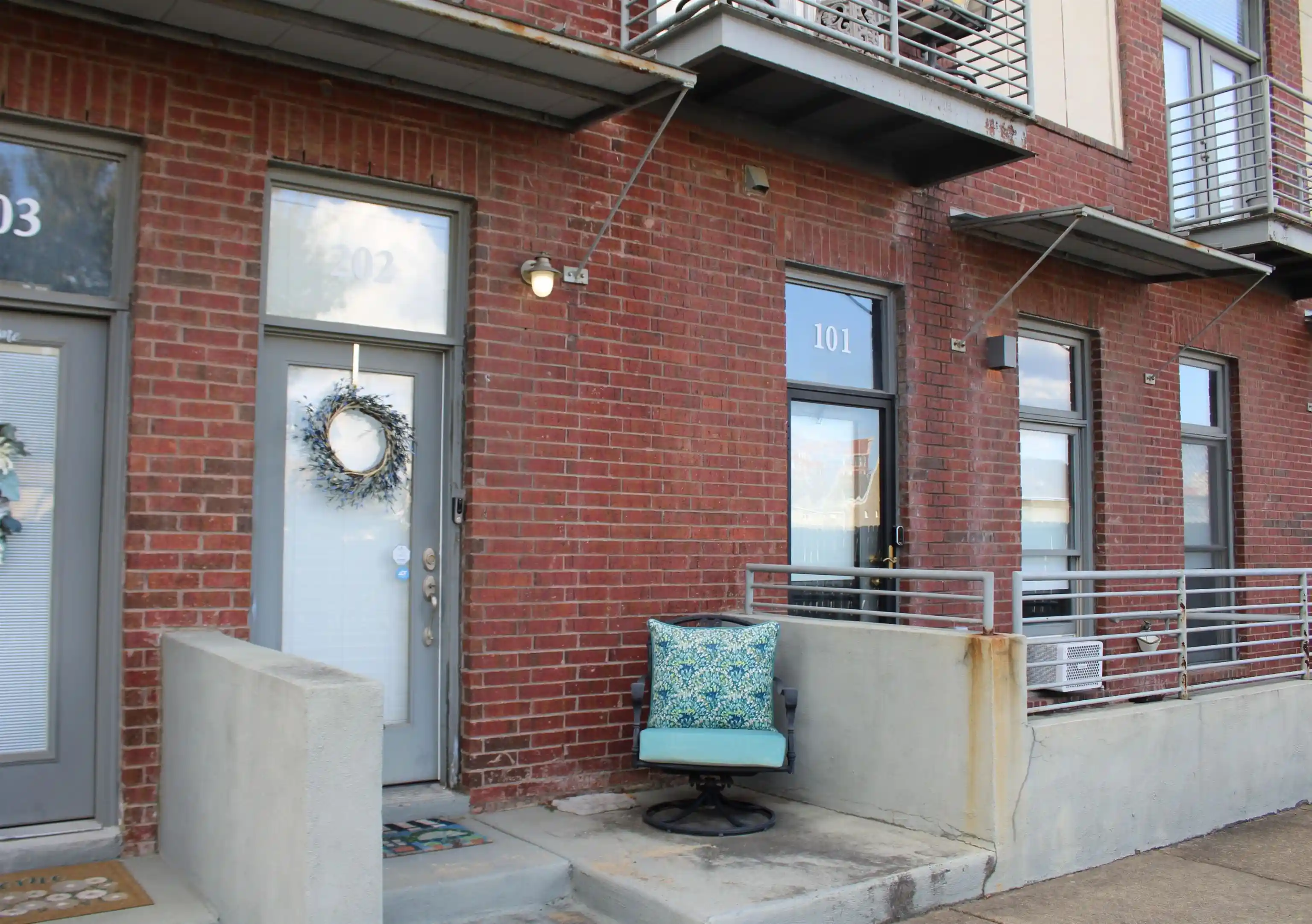 Photo 1 of Townhouse for sale at 603 Denmark Dr #202, Memphis, TN 38103 | MLS# 10232416 | Listing updated on 2026-10-28