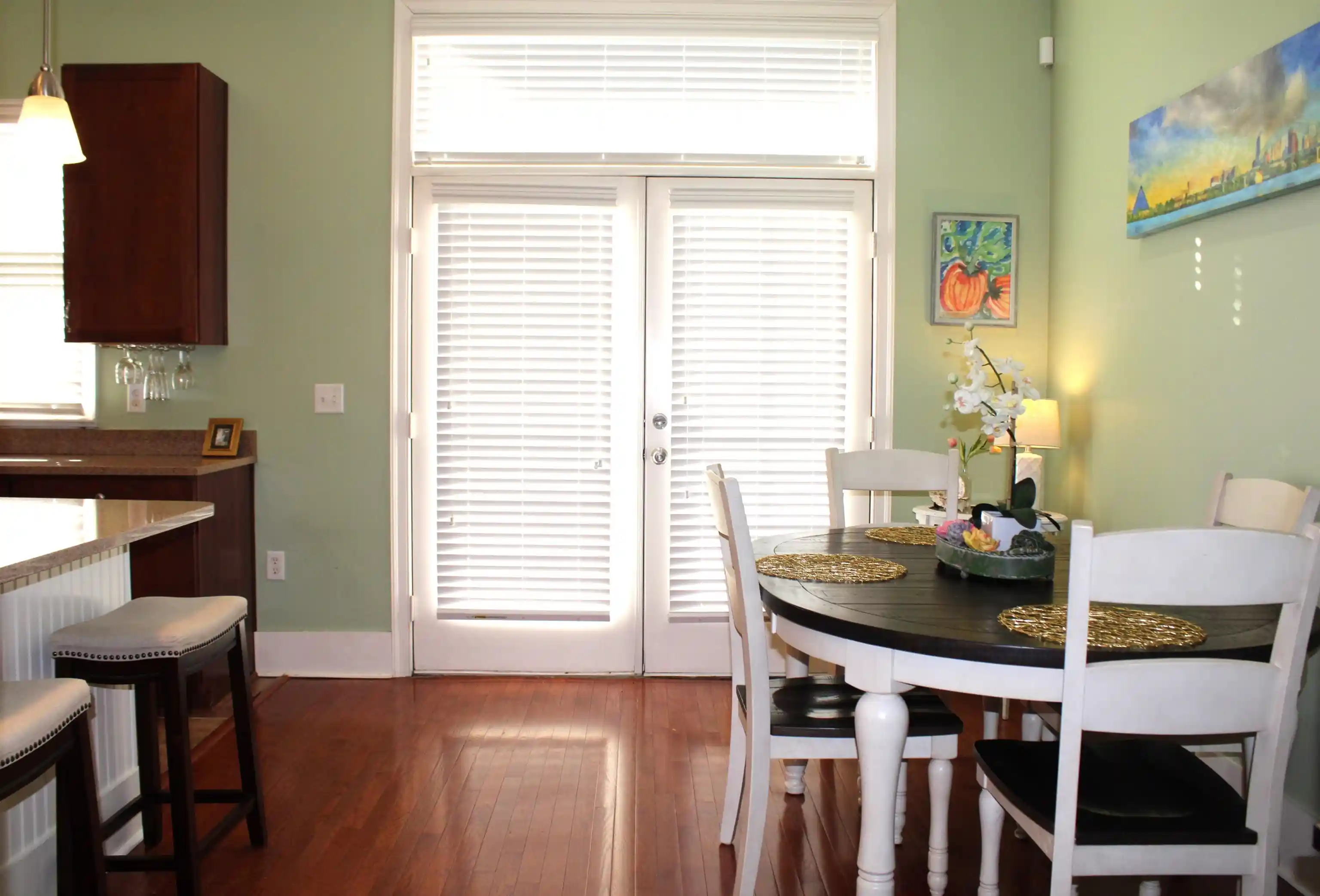 Listing Photo 1 - Condo for sale in building located at 603 Denmark Dr, Memphis, TN 38103 - Unit #202