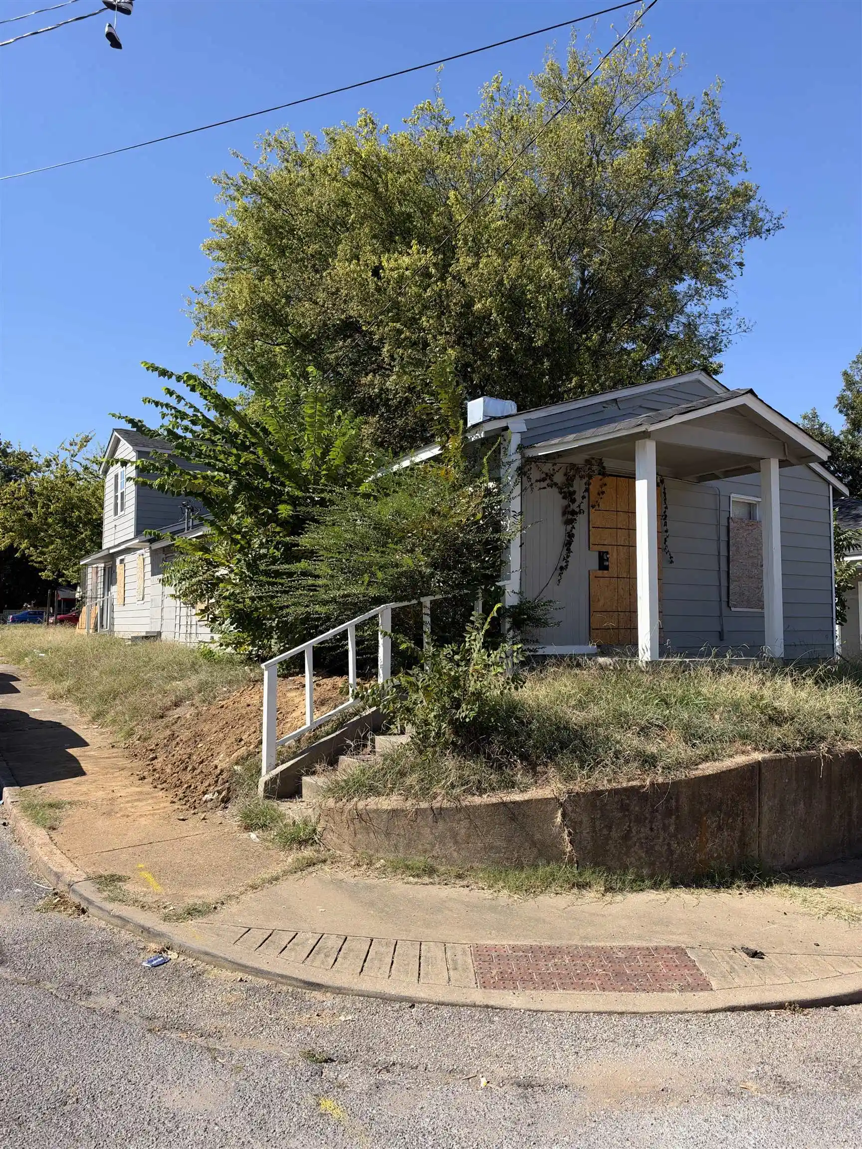 Photo 1 of Sale Pending at 1417 Pillow St, Memphis, TN 38106 | MLS# 10232426 | Listing updated on 2026-10-26