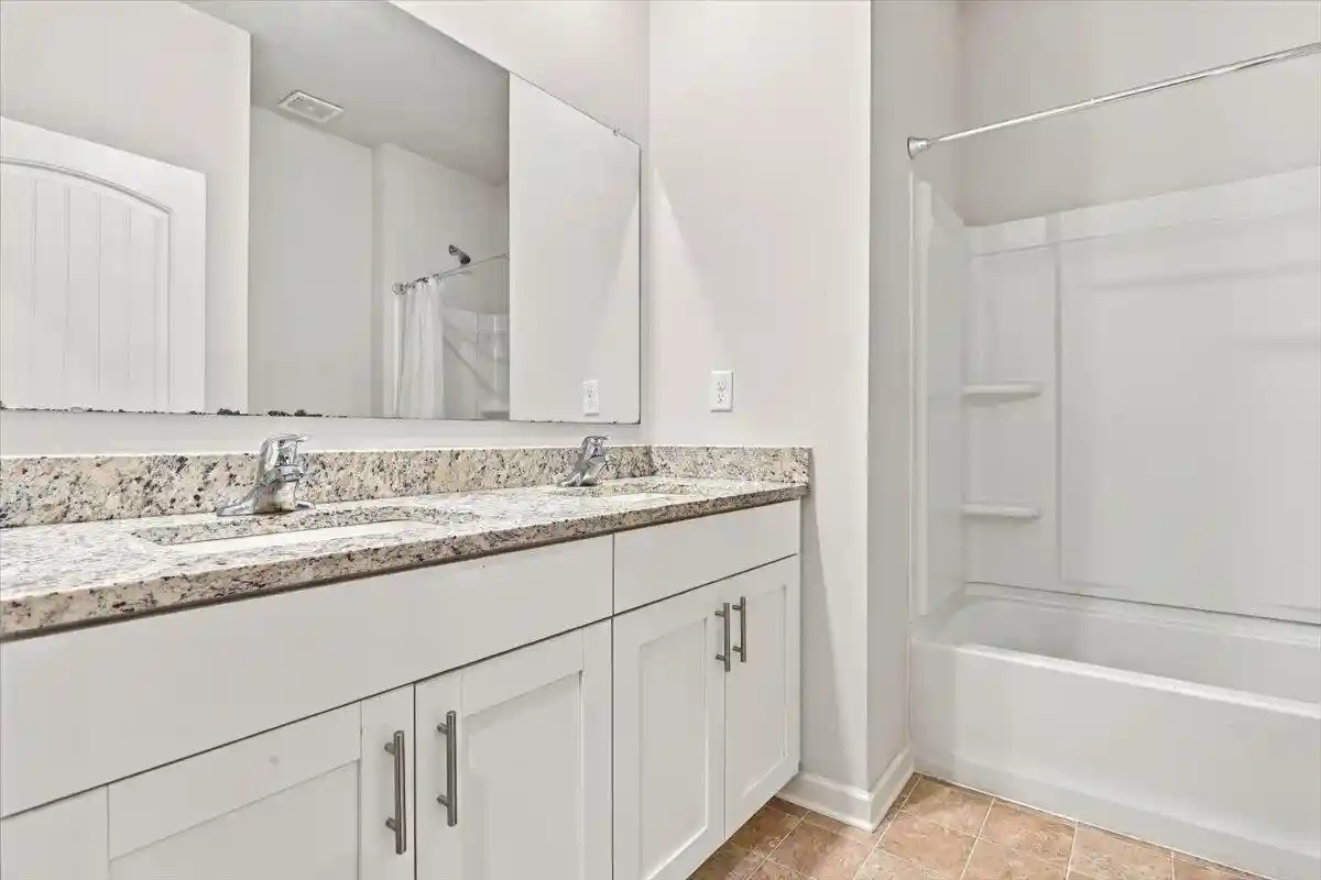 Photo 3 of Single family home for sale at 48 Banks Blvd, Byhalia, MS 38611 | MLS# 10232445 | Listing updated on 2026-10-15
