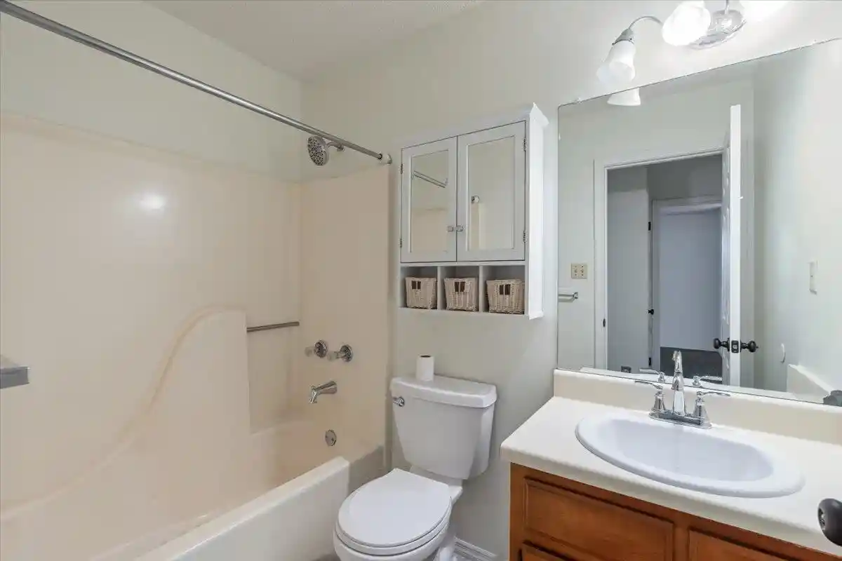 Photo 2 of Sale Pending at 5870 Hickory Shadow Ln, Memphis, TN 38141 | MLS# 10232446 | Listing updated on 2026-10-19
