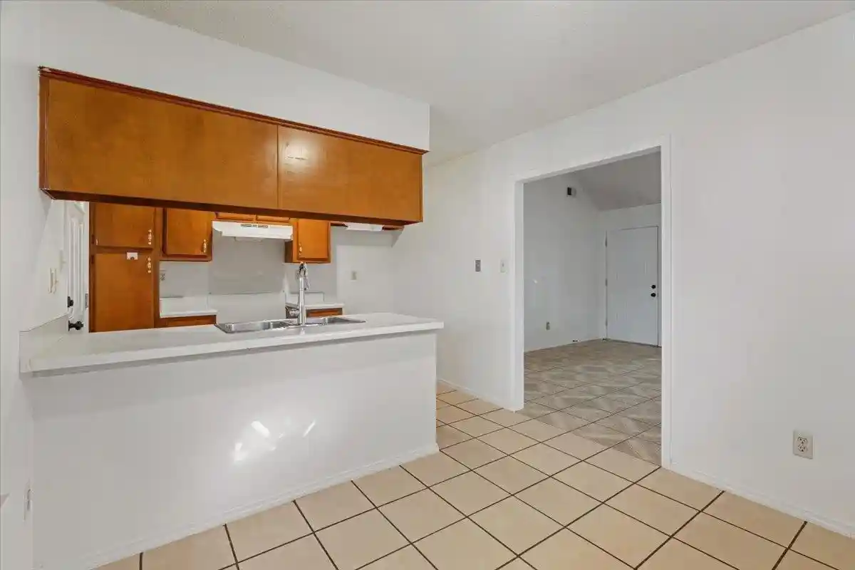Photo 3 of Sale Pending at 5870 Hickory Shadow Ln, Memphis, TN 38141 | MLS# 10232446 | Listing updated on 2026-10-19