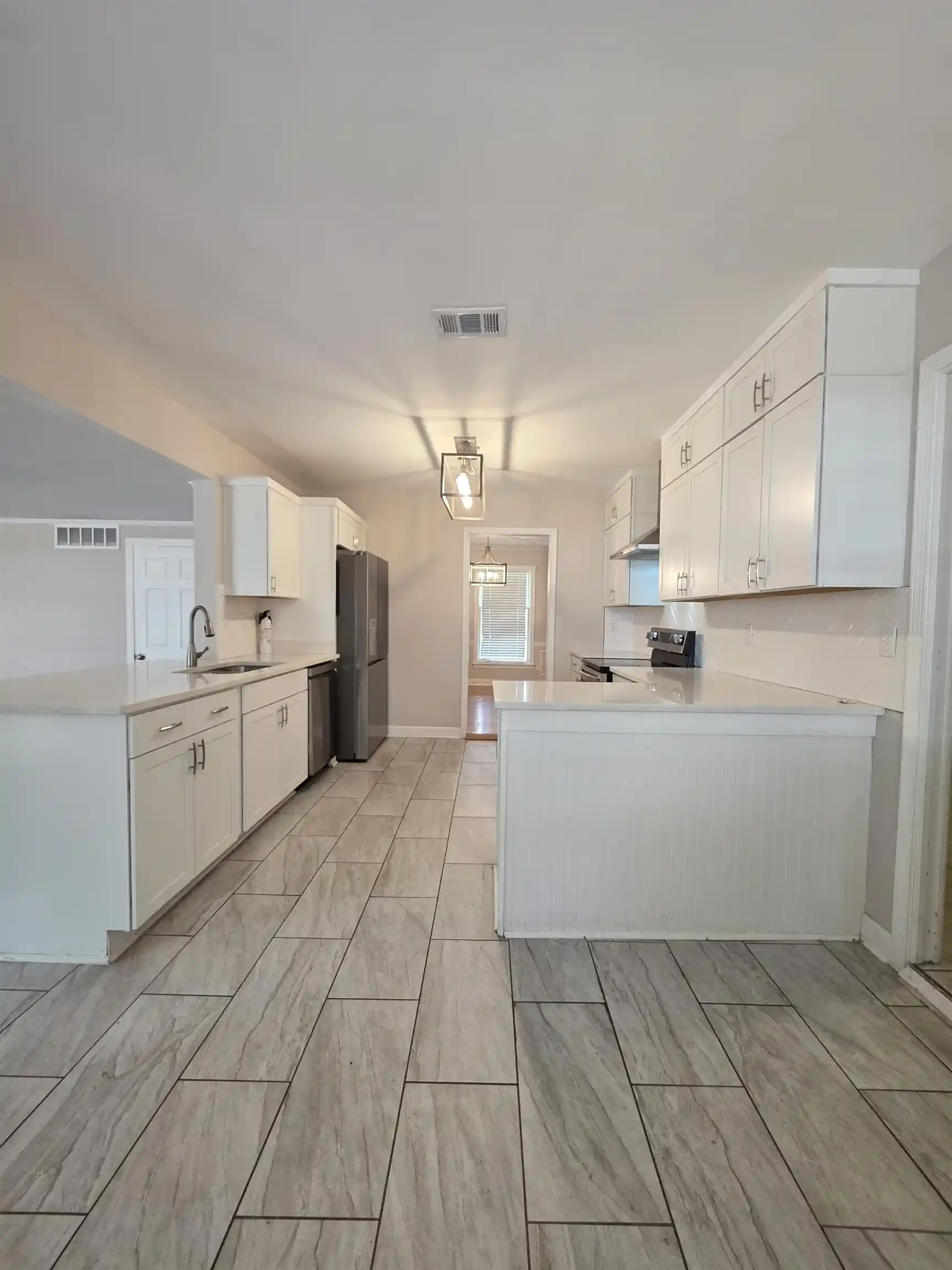 Photo 1 of Single family home for sale at 99 Perkins Ext, Memphis, TN 38117 | MLS# 10232450 | Listing updated on 2026-10-15