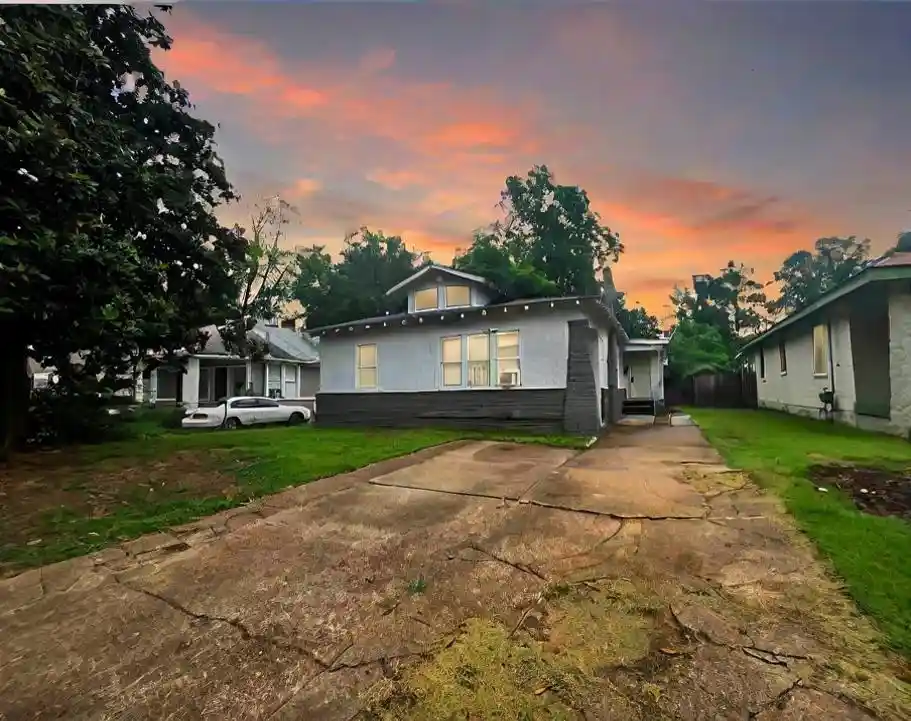 Photo 1 of Multi family home for sale at 1320 Faxon Ave, Memphis, TN 38104 | MLS# 10232465 | Listing updated on 2026-10-16