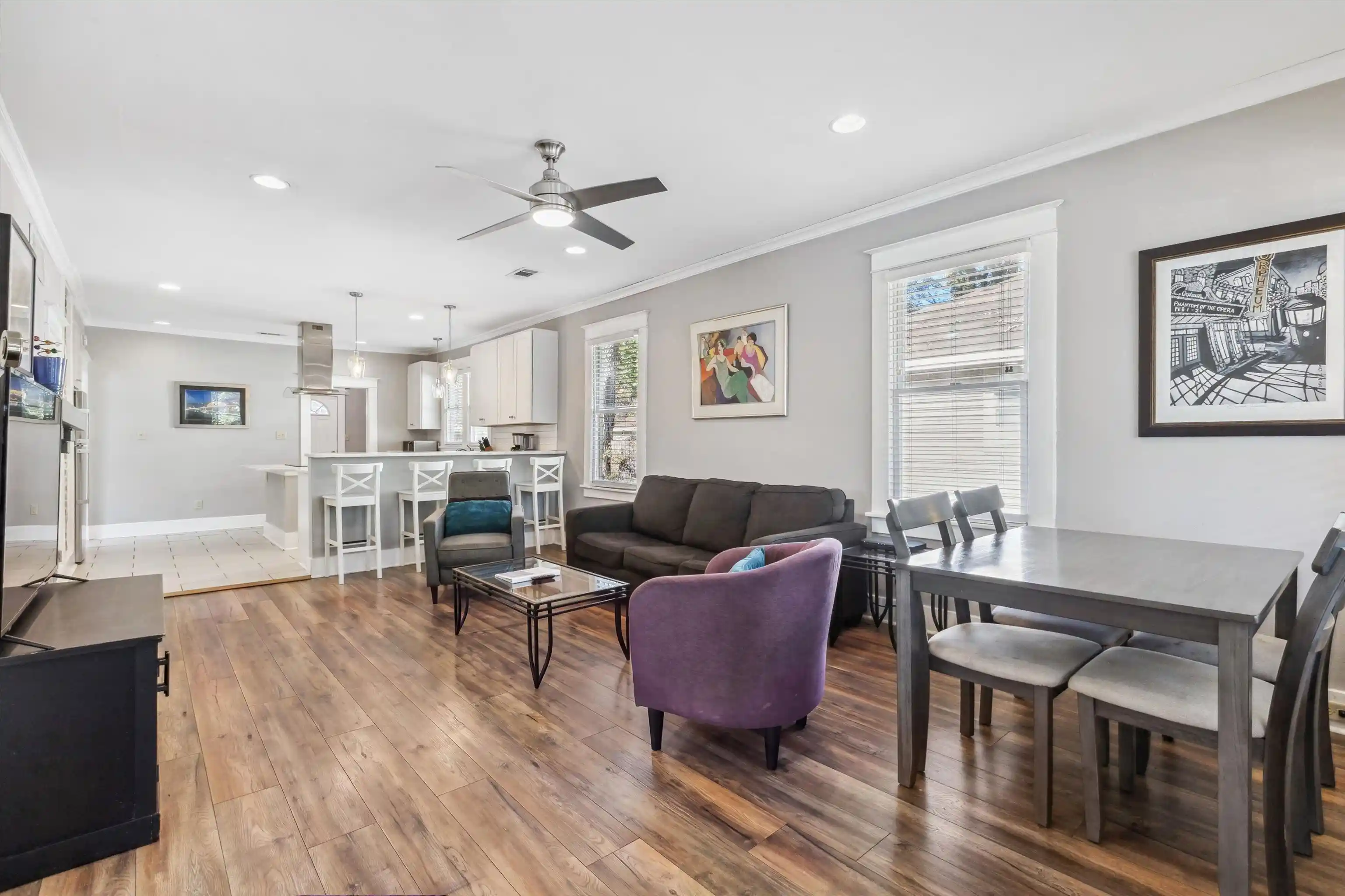Photo 2 of Single family home for sale at 1055 New York St, Memphis, TN 38104 | MLS# 10232467 | Listing updated on 2026-10-27