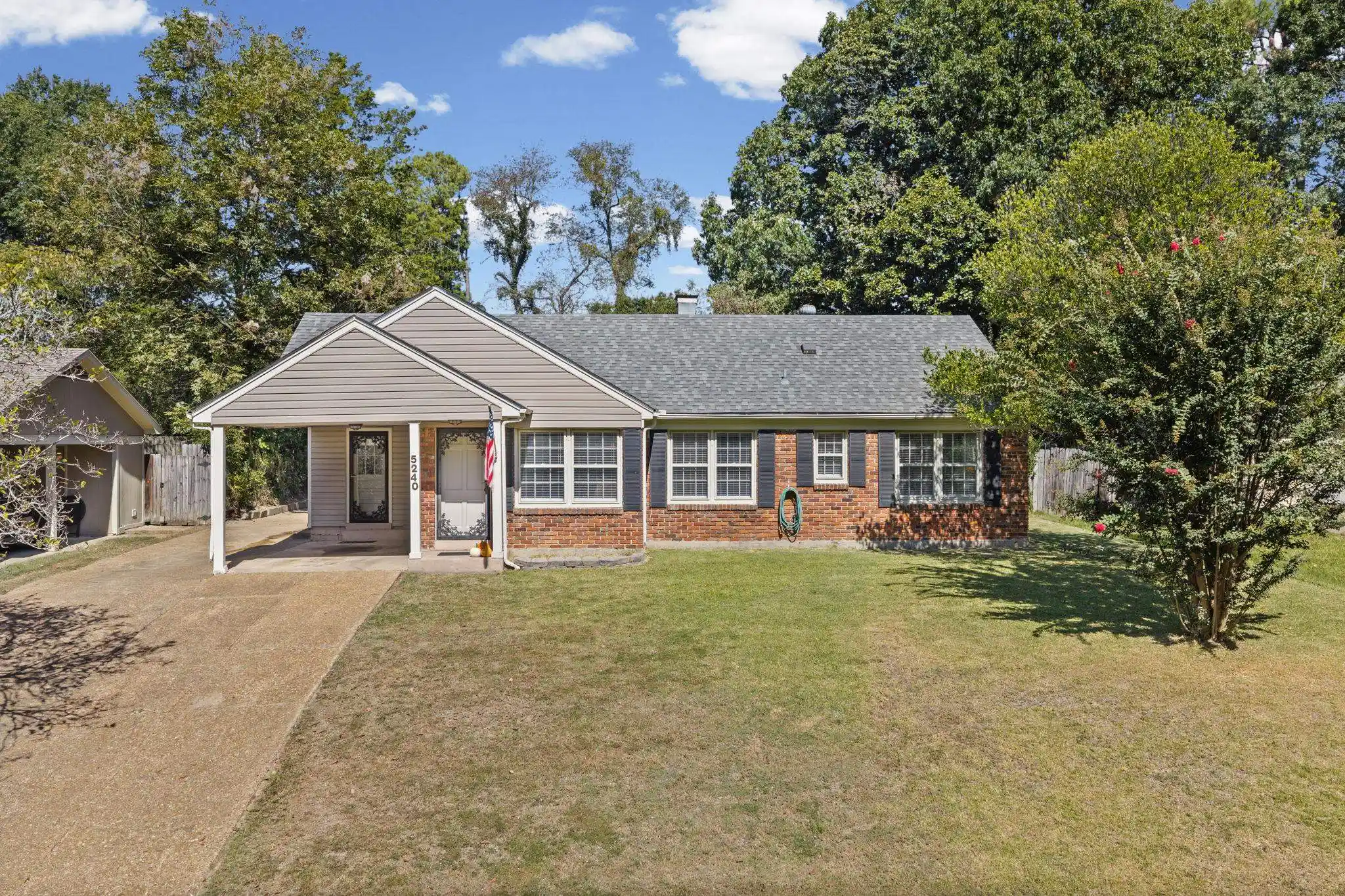 Photo 1 of Sale Pending at 5240 Edenshire Ave, Memphis, TN 38117 | MLS# 10232543 | Listing updated on 2026-10-21