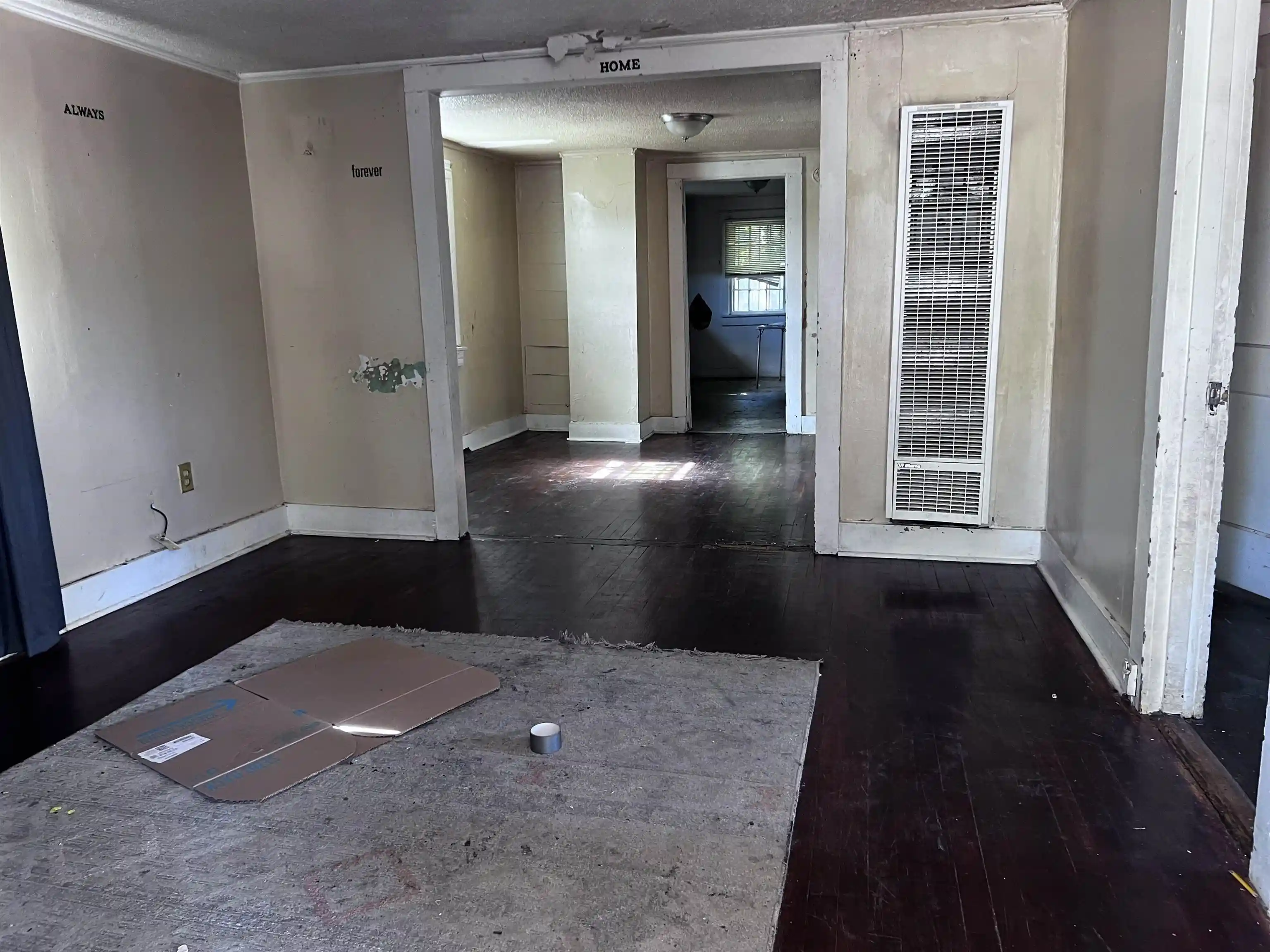 Photo 3 of Single family home for sale at 1773 N Hollywood St, Memphis, TN 38108 | MLS# 10232552 | Listing updated on 2026-10-16