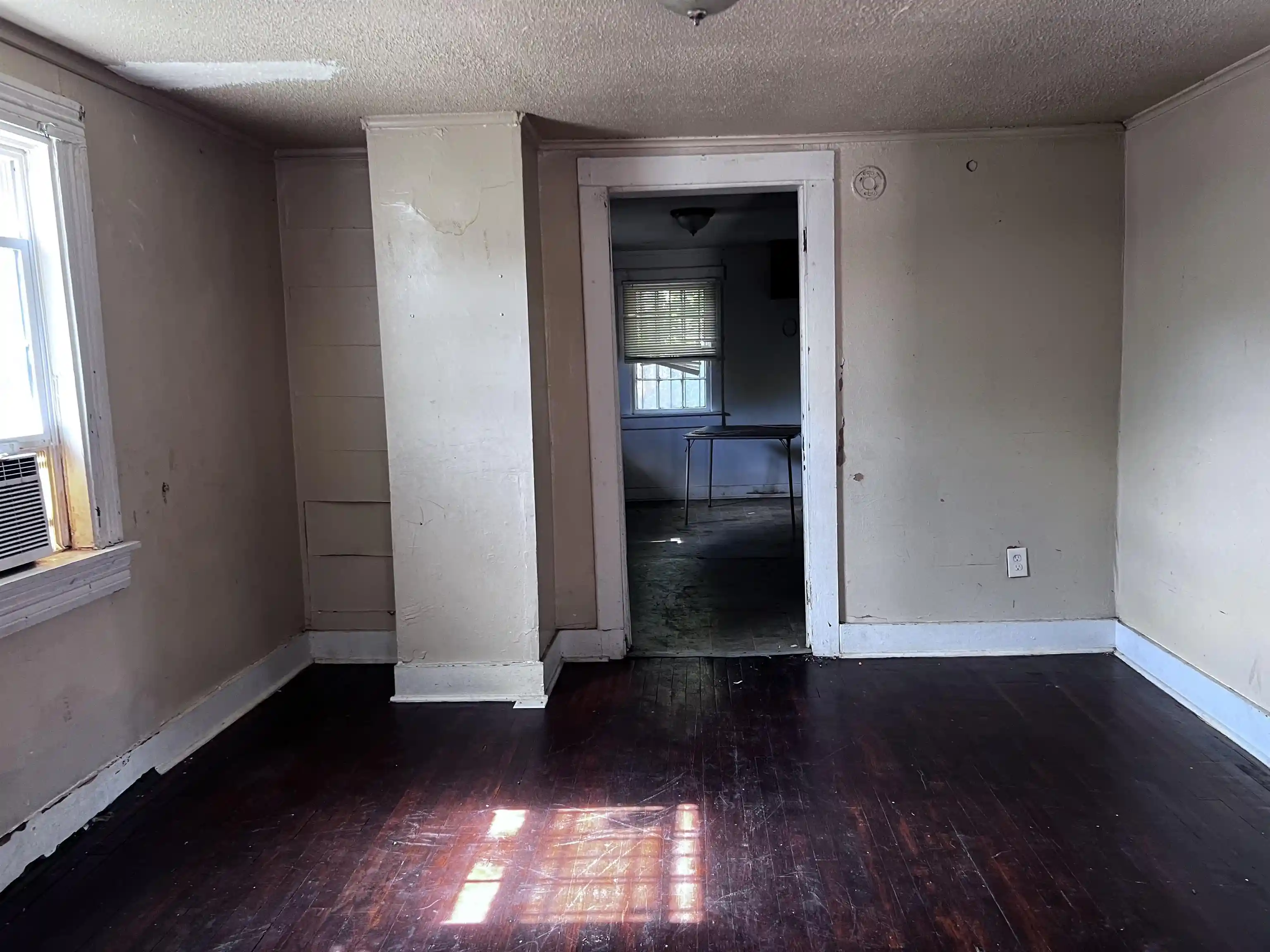 Photo 4 of Single family home for sale at 1773 N Hollywood St, Memphis, TN 38108 | MLS# 10232552 | Listing updated on 2026-10-16