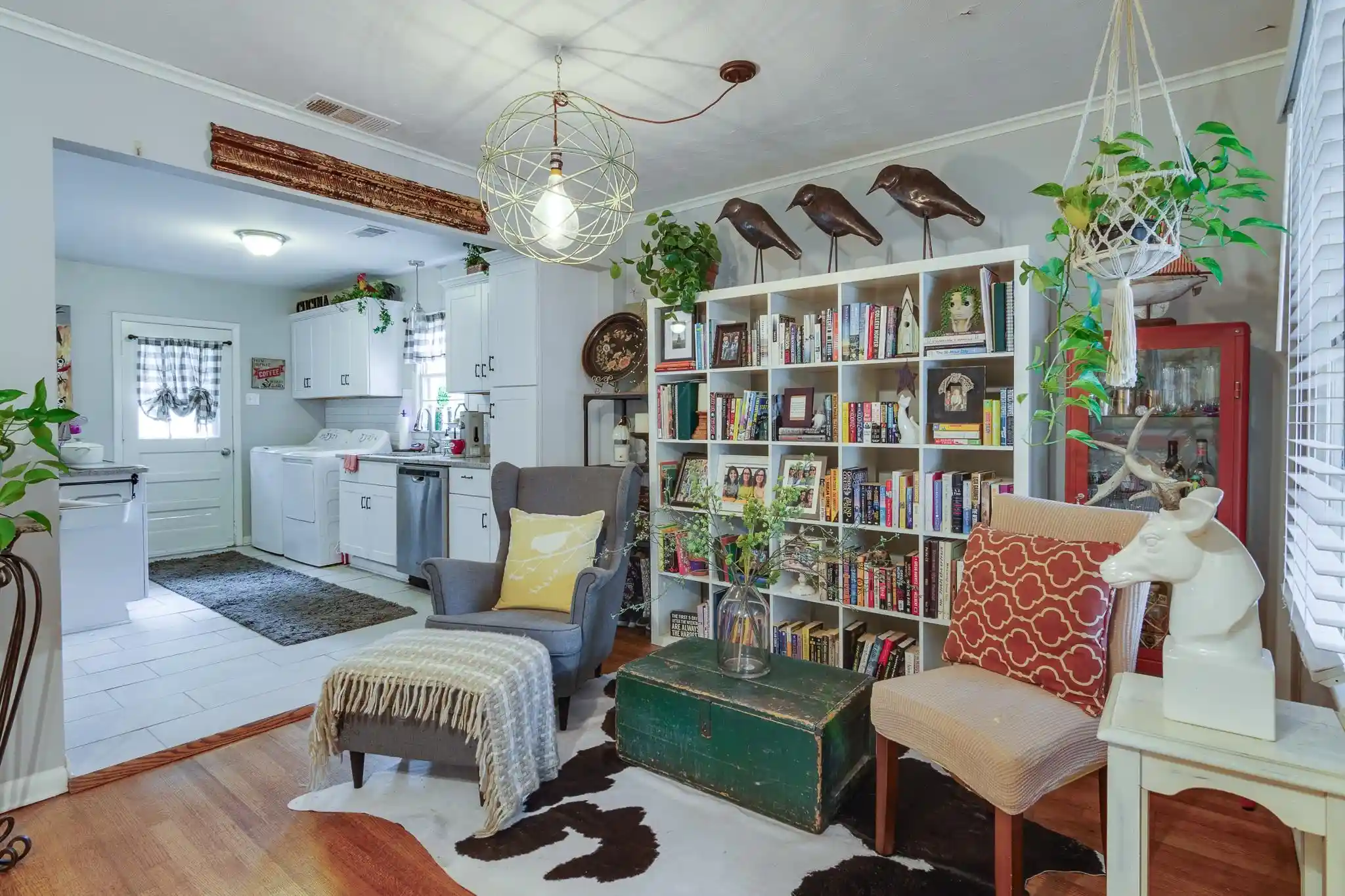 Photo 1 of Single family home for sale at 1519 Ivy Rd, Memphis, TN 38117 | MLS# 10232579 | Listing updated on 2026-10-16