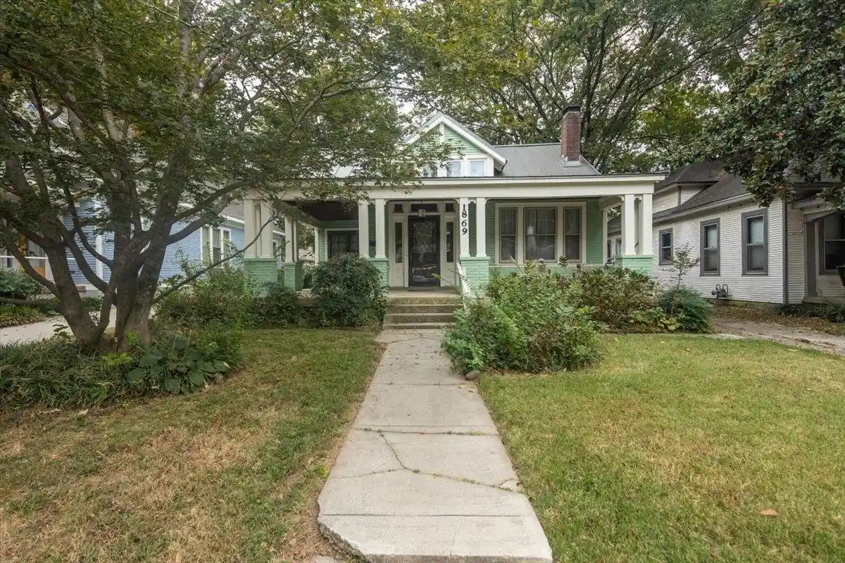 Photo 1 of Townhouse for sale at 1869 Oliver Ave, Memphis, TN 38114 | MLS# 10232589 | Listing updated on 2026-10-21