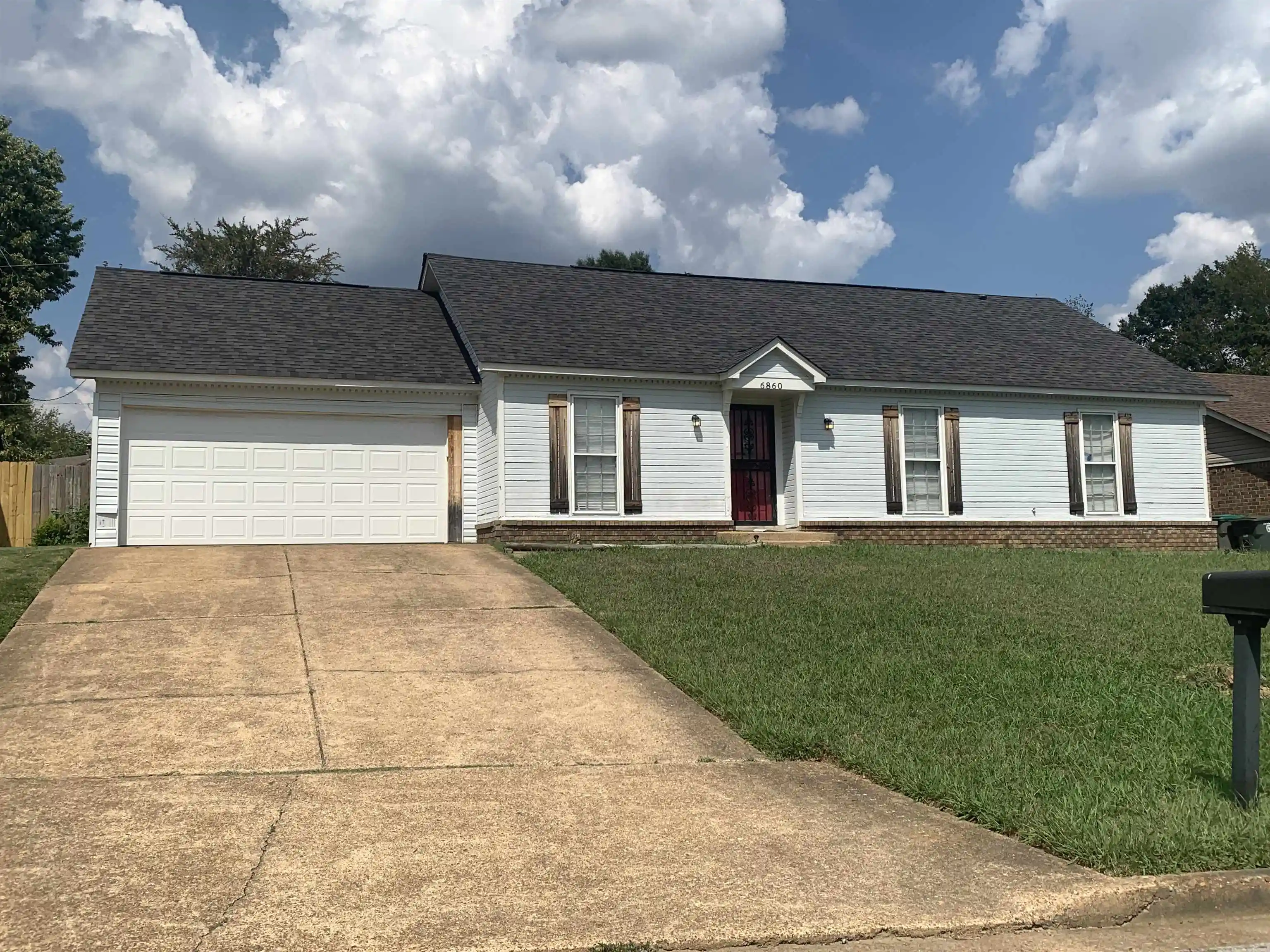 Photo 1 of Single family home for sale at 6860 Innsbrook Cv, Memphis, TN 38115 | MLS# 10232609 | Listing updated on 2026-10-28